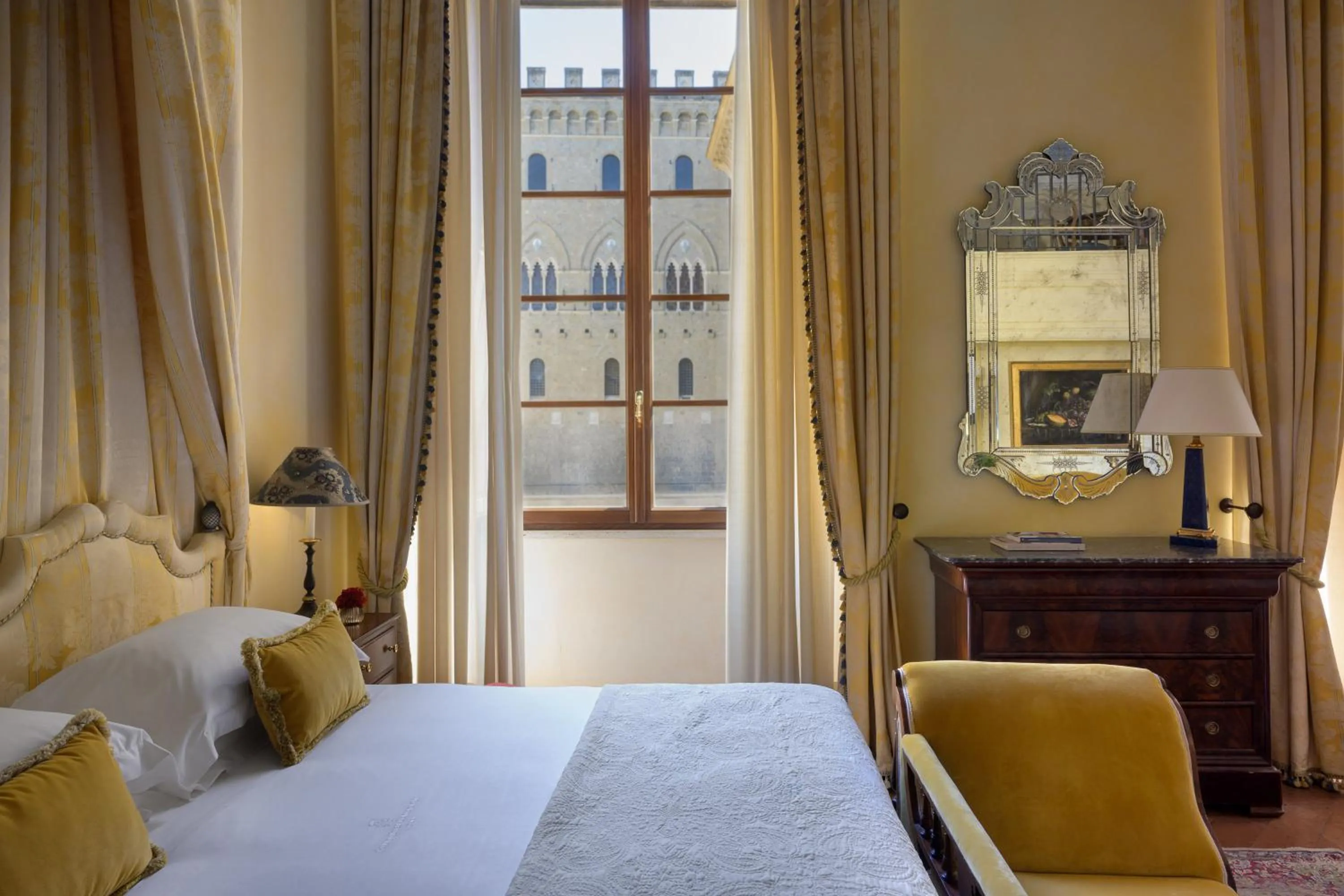 Heritage Suite - single occupancy in Grand Hotel Continental Siena - Starhotels Collezione