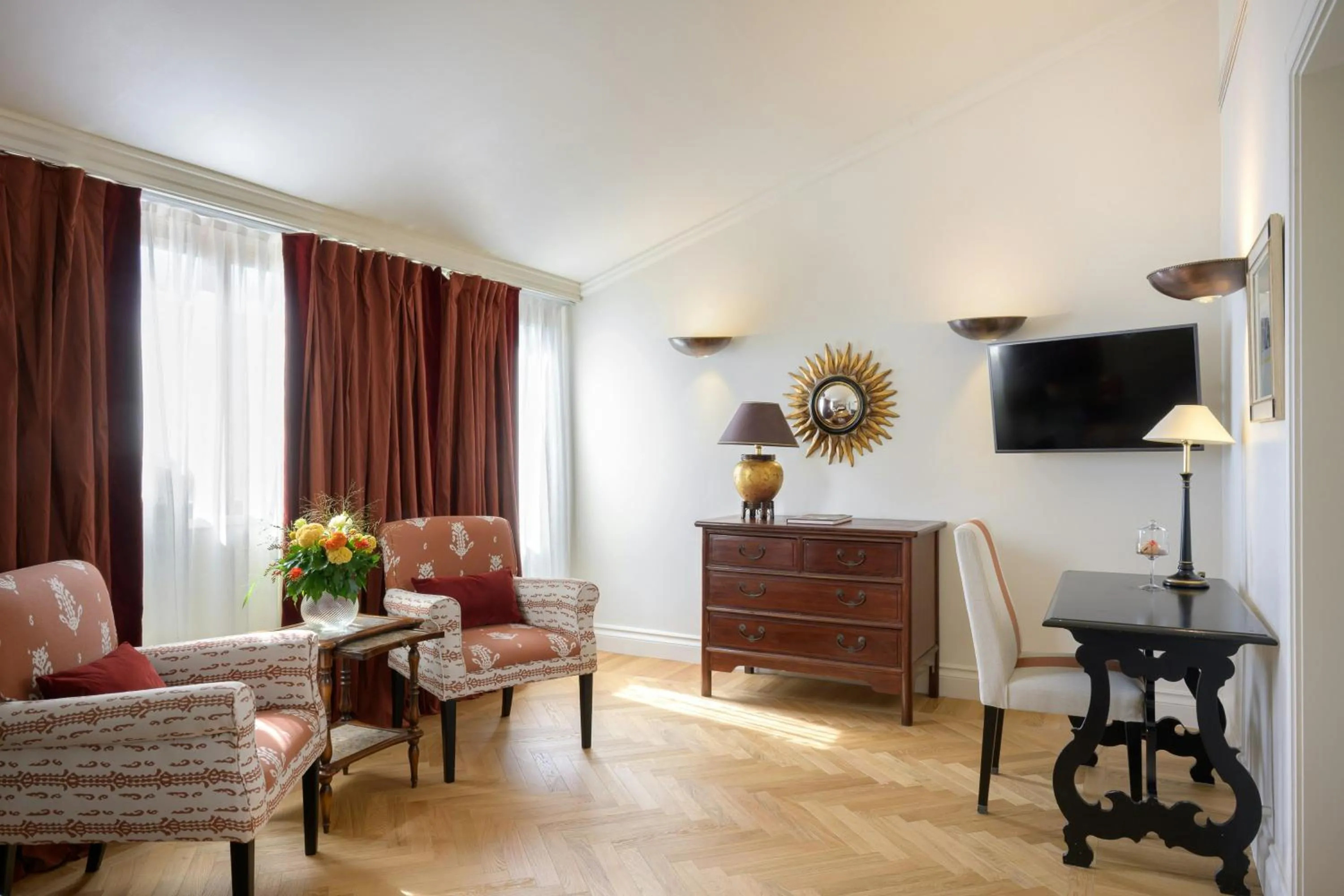 Photo of the whole room in Grand Hotel Continental Siena - Starhotels Collezione