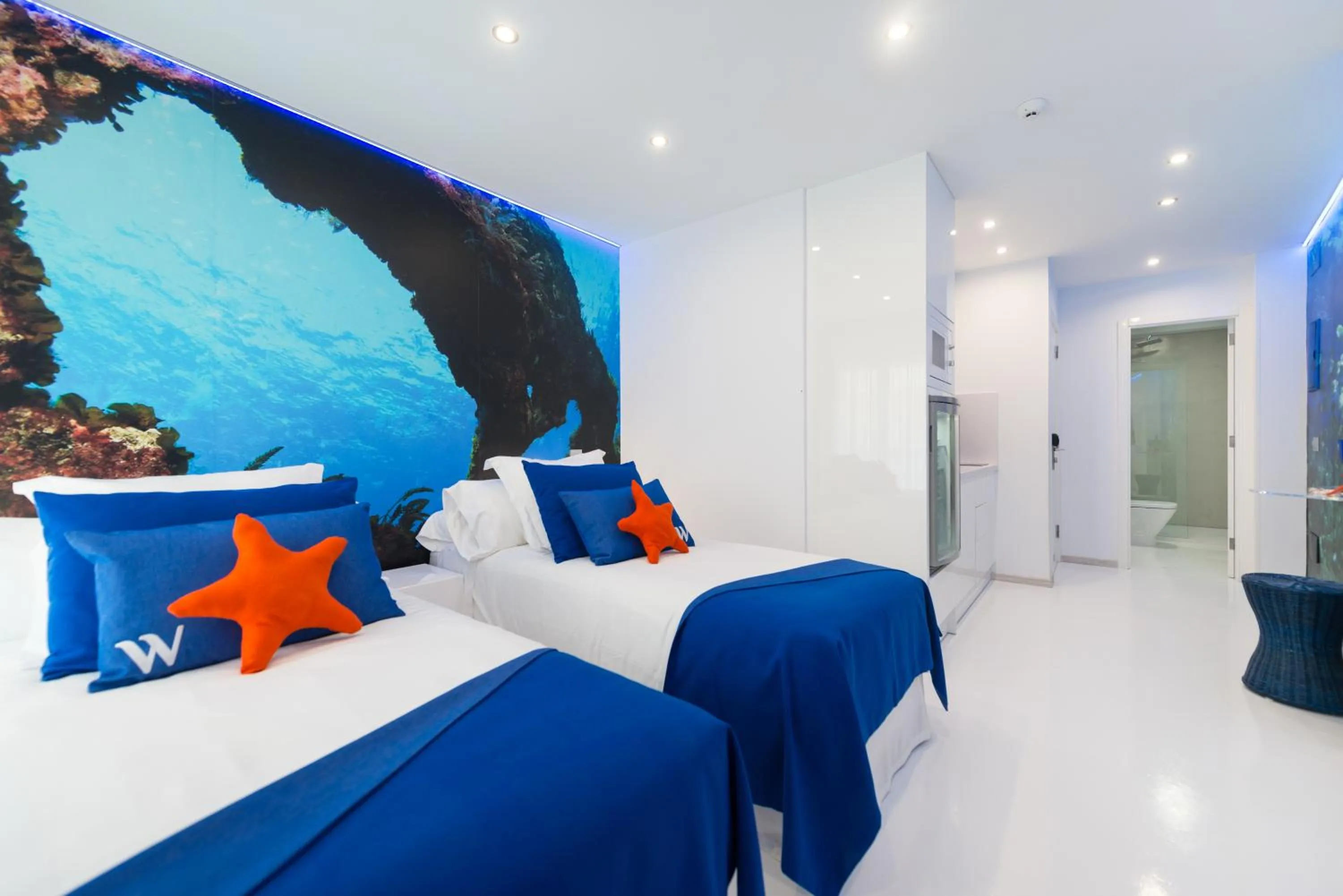 Photo of the whole room, Bed in Wavia Hotel - Adults only