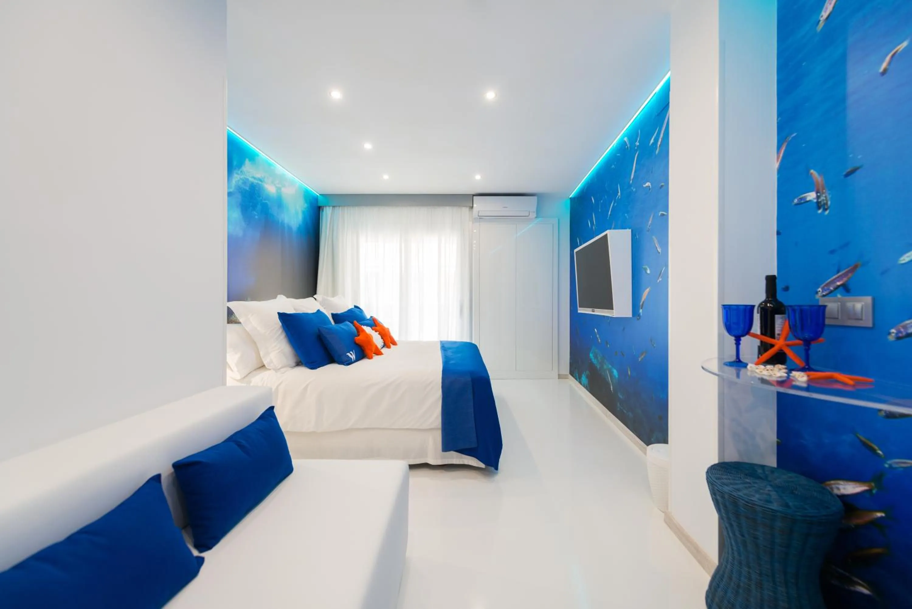 Photo of the whole room, Bed in Wavia Hotel - Adults only