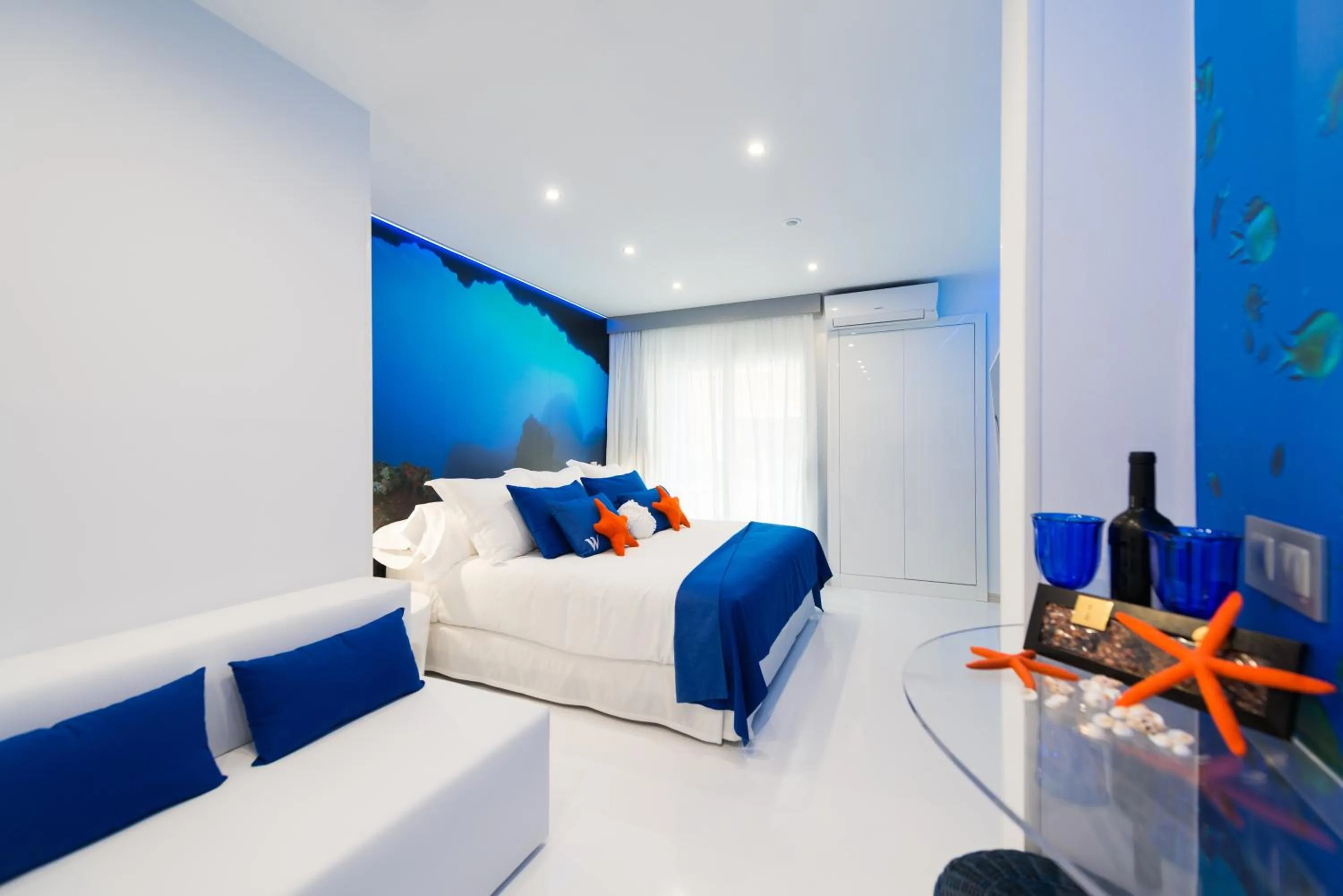 Photo of the whole room, Bed in Wavia Hotel - Adults only