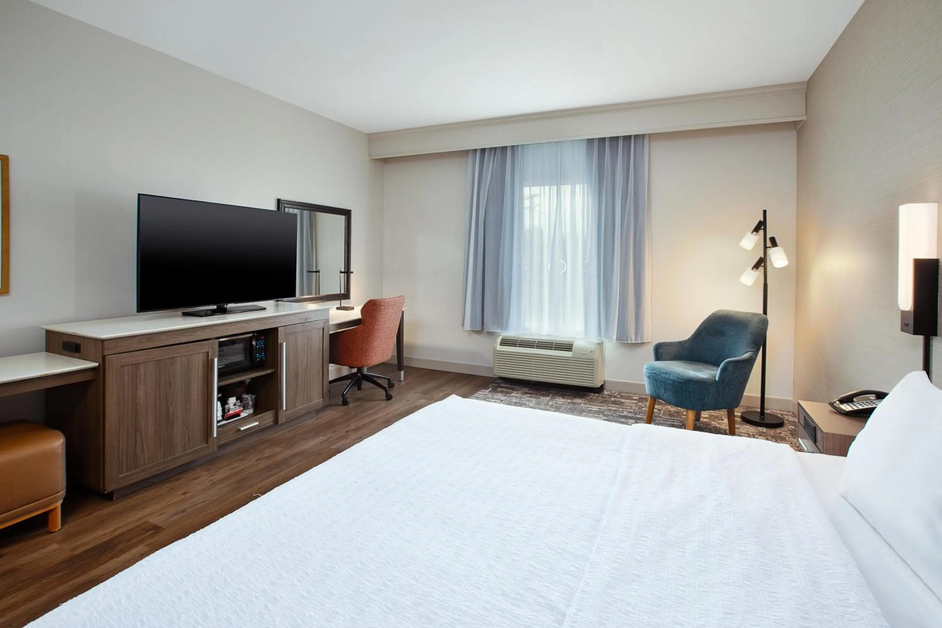 Bed in Hampton Inn North Little Rock McCain Mall, AR