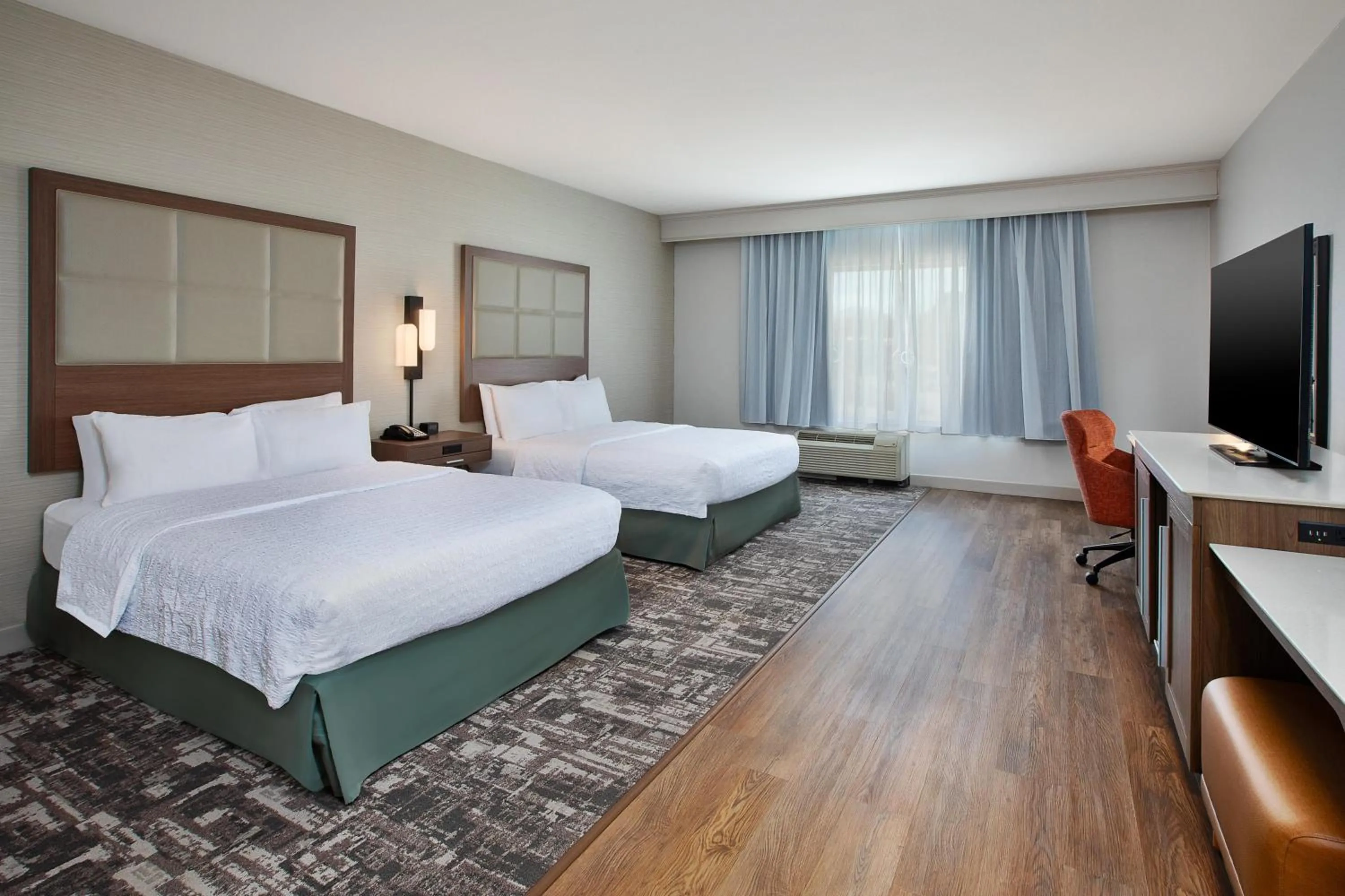 Bed in Hampton Inn North Little Rock McCain Mall, AR