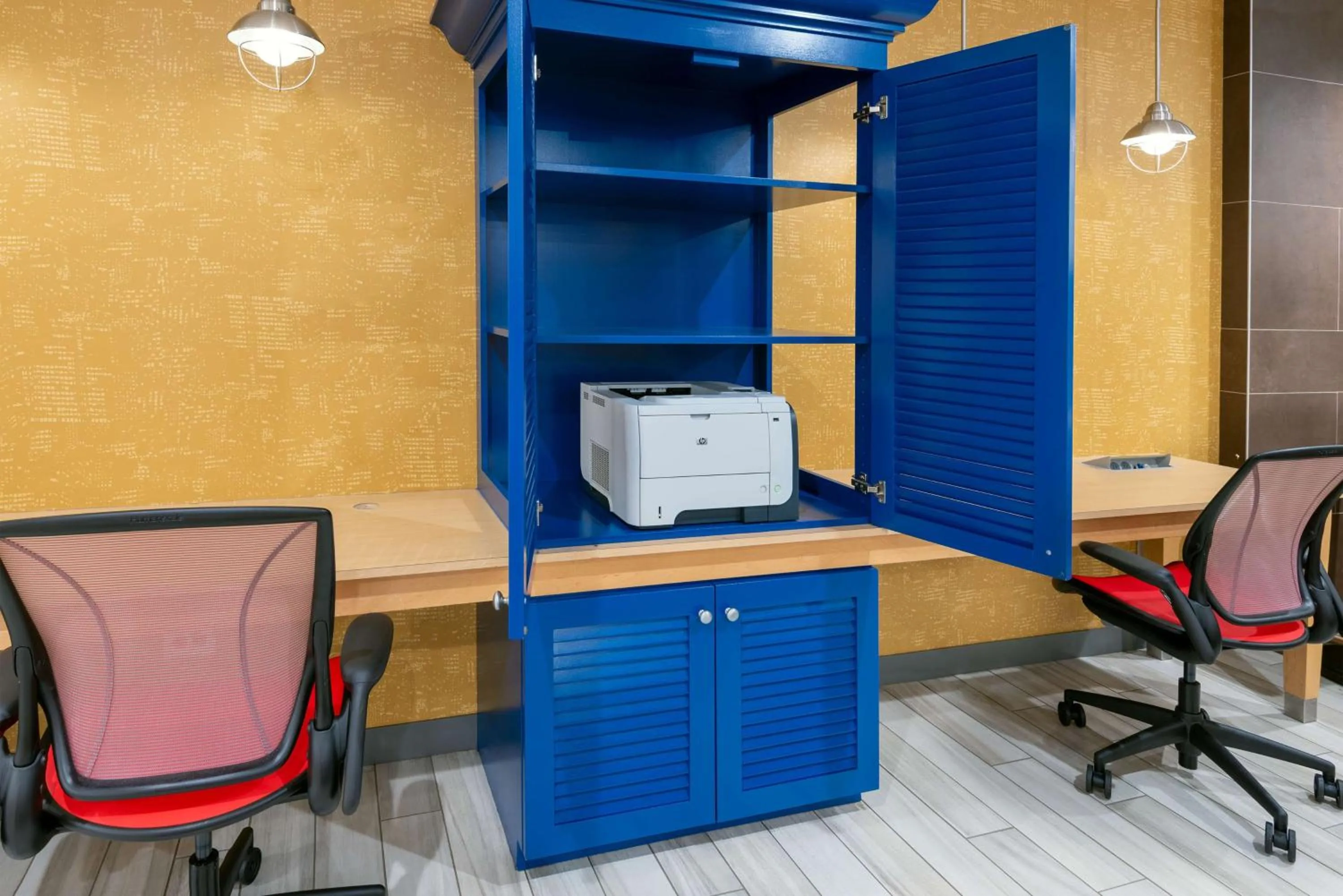 Business facilities in Home2 Suites by Hilton Buffalo Airport/ Galleria Mall