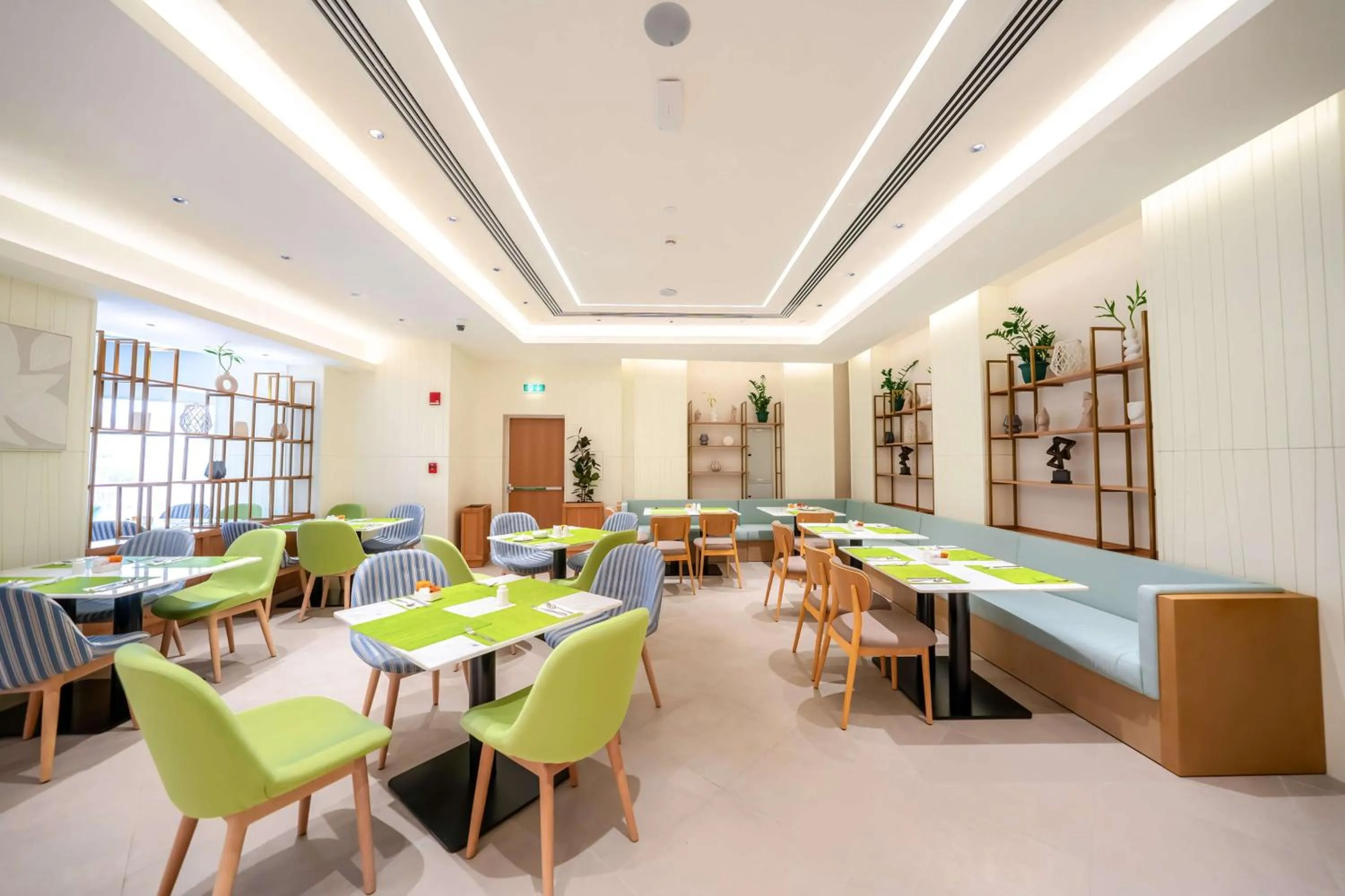 Restaurant/places to eat in Hilton Garden inn Dubai Jumeirah