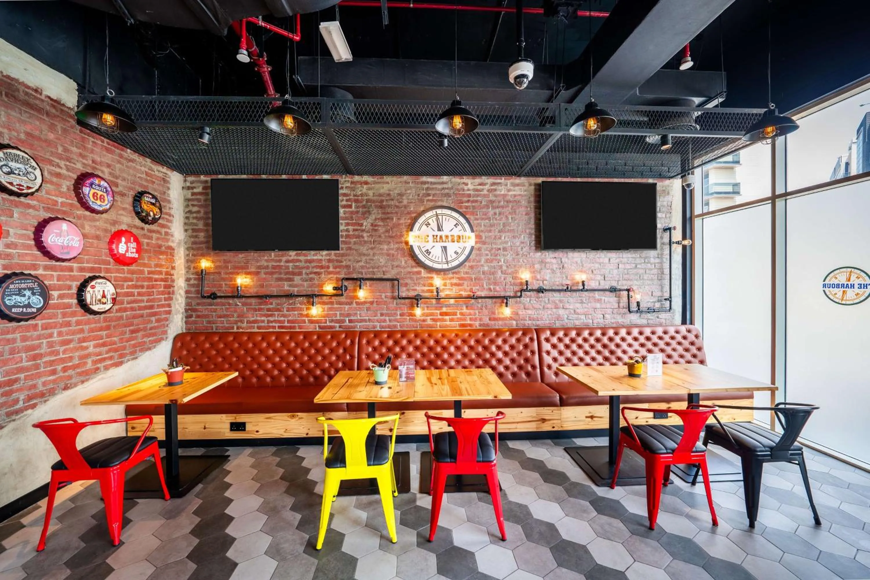 Lounge or bar in Hilton Garden inn Dubai Jumeirah