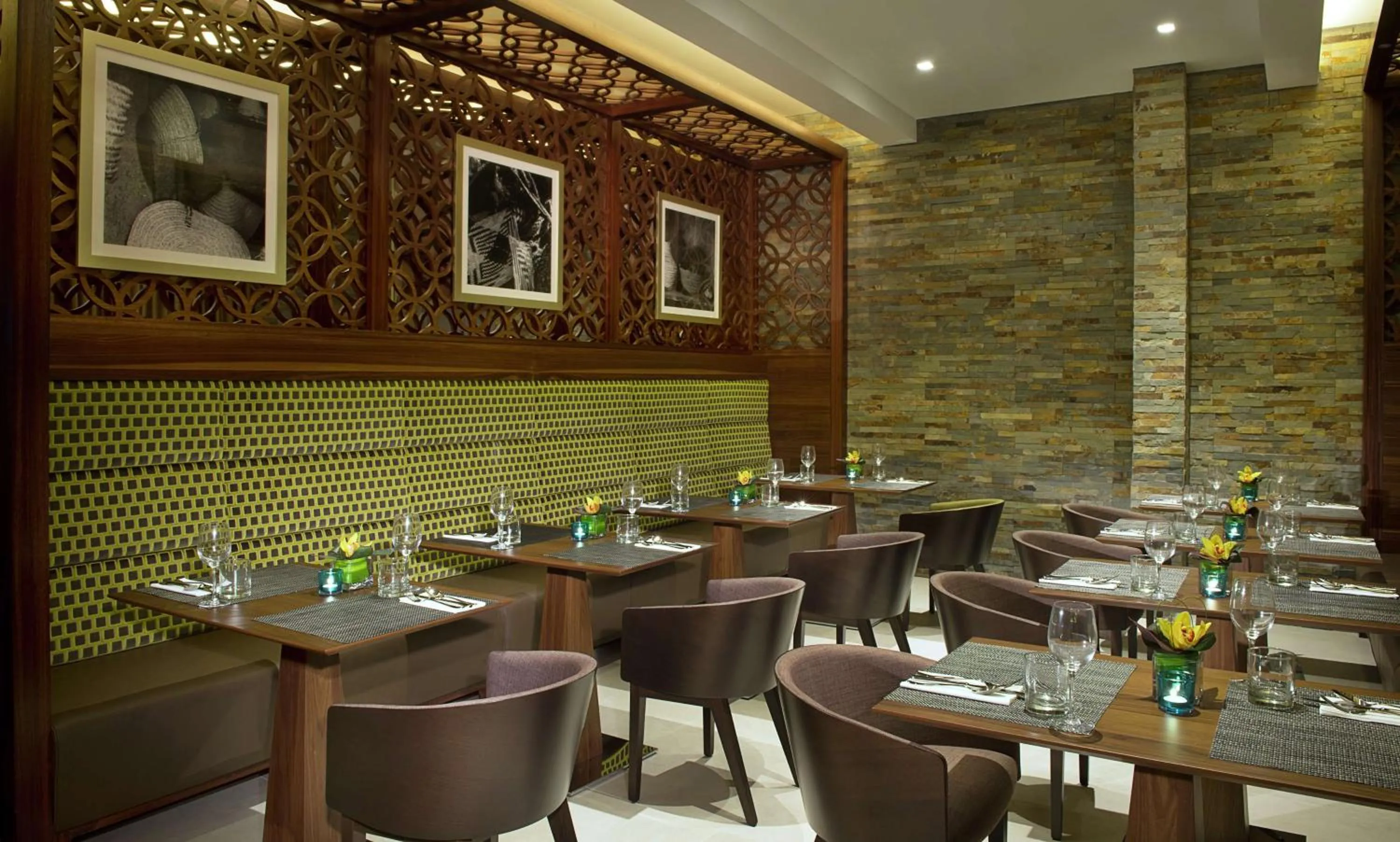 Restaurant/places to eat in Hilton Garden Inn Dubai Deira