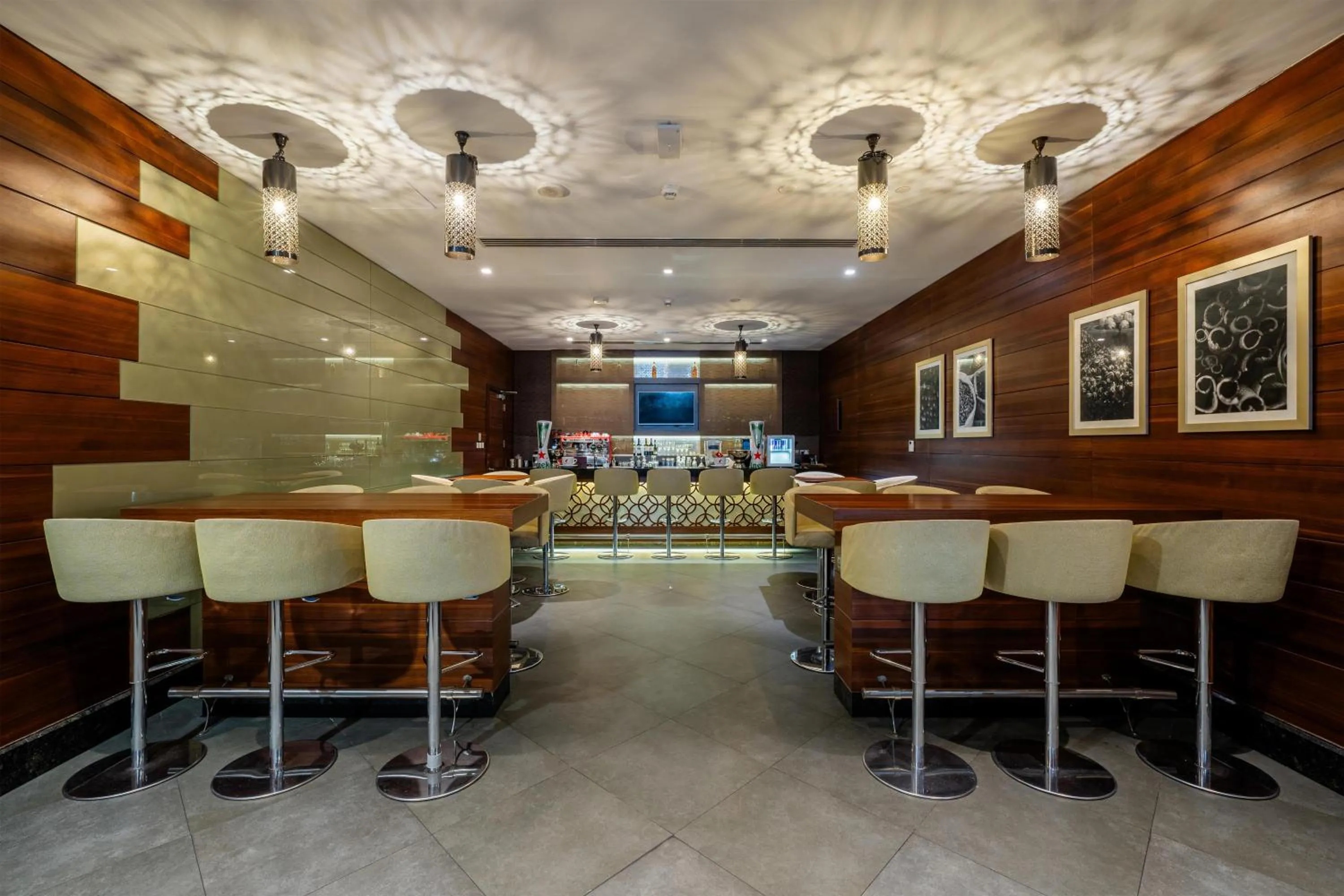 Lounge or bar in Hilton Garden Inn Dubai Deira