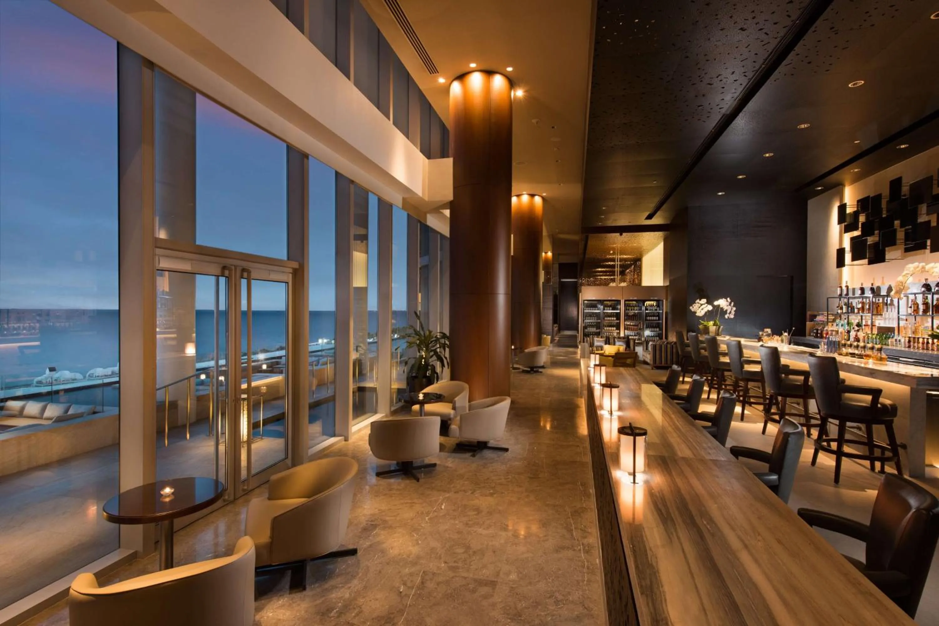Lounge or bar in Conrad Manila