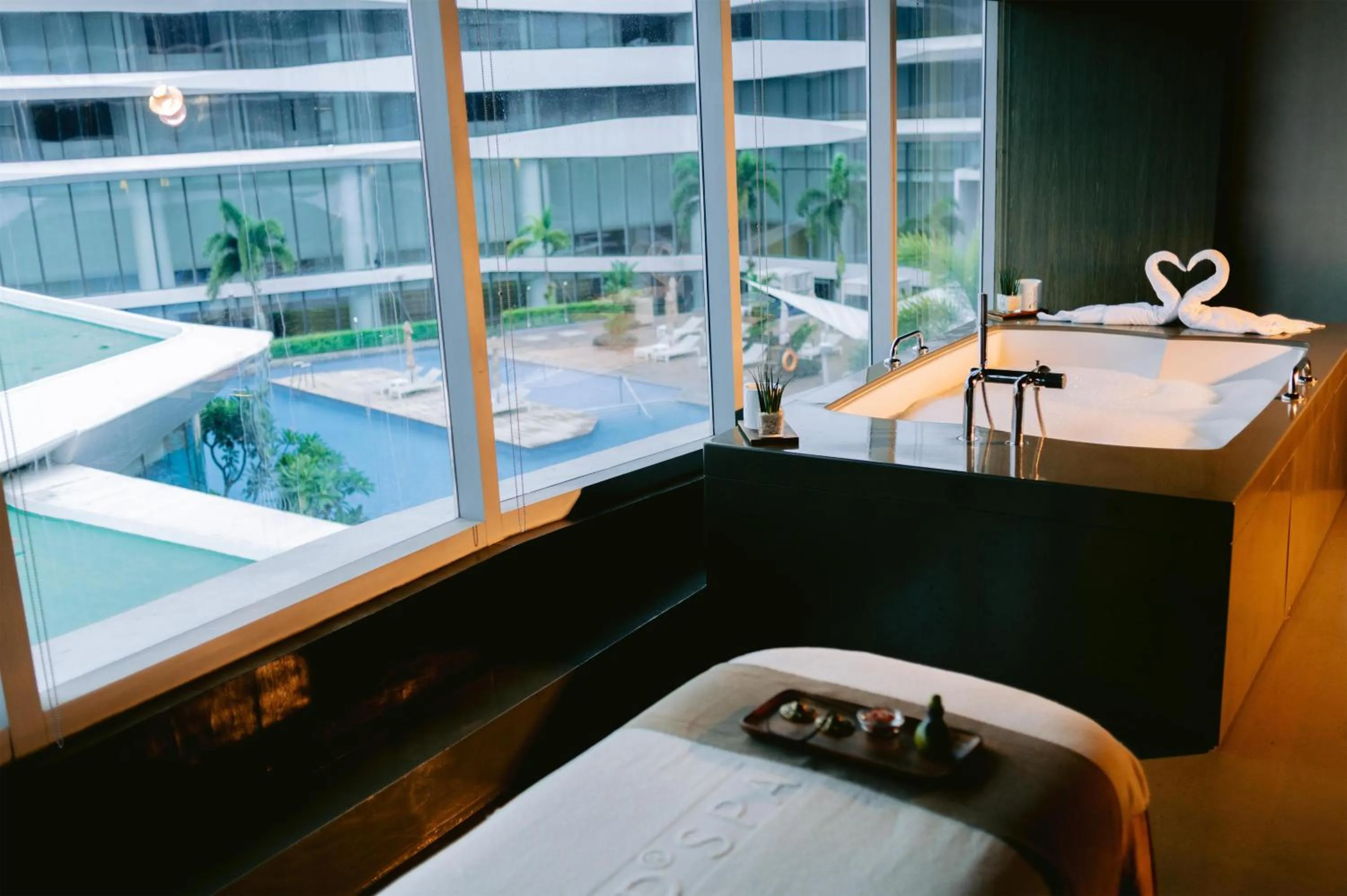 Spa and wellness centre/facilities in Conrad Manila