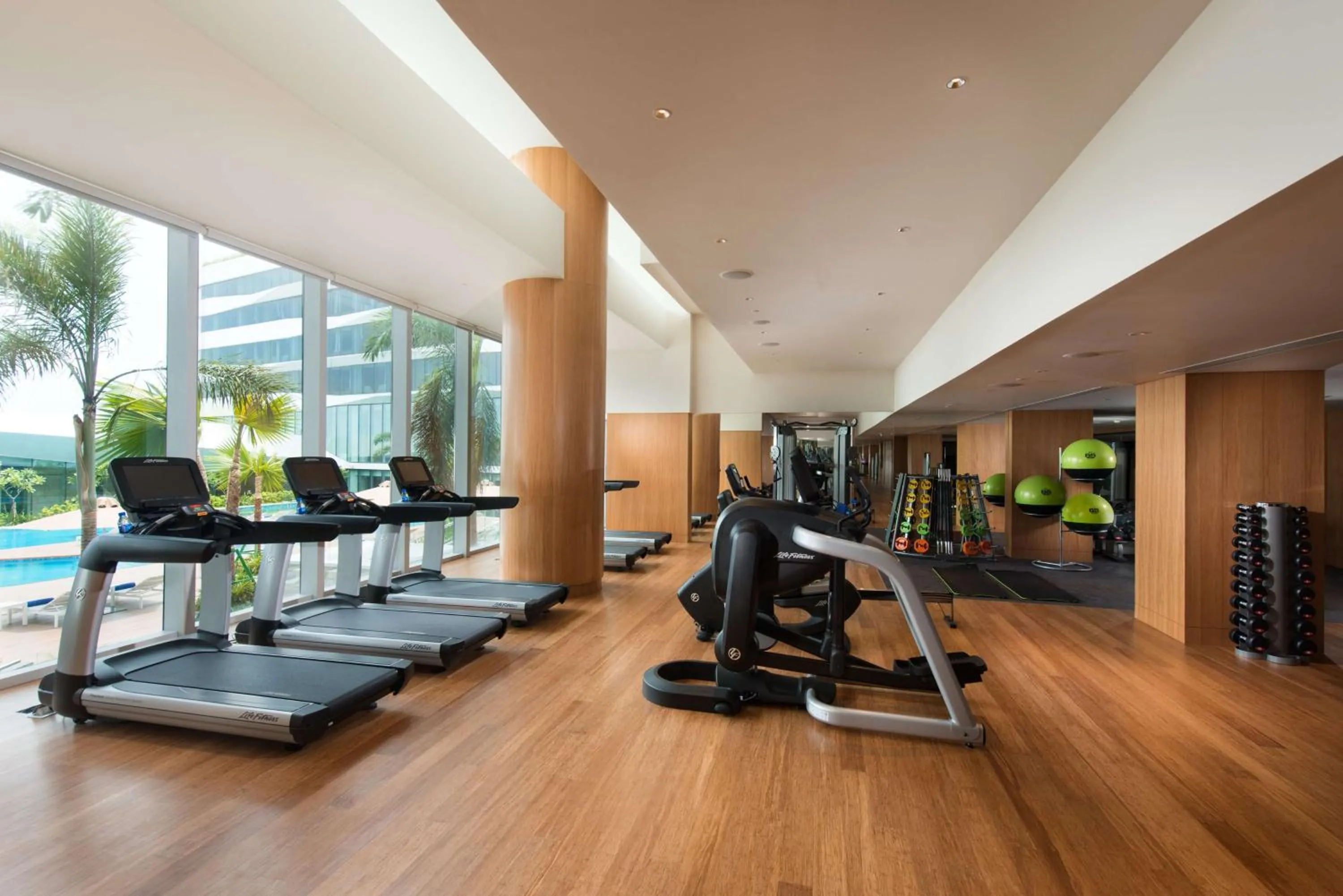 Fitness centre/facilities in Conrad Manila