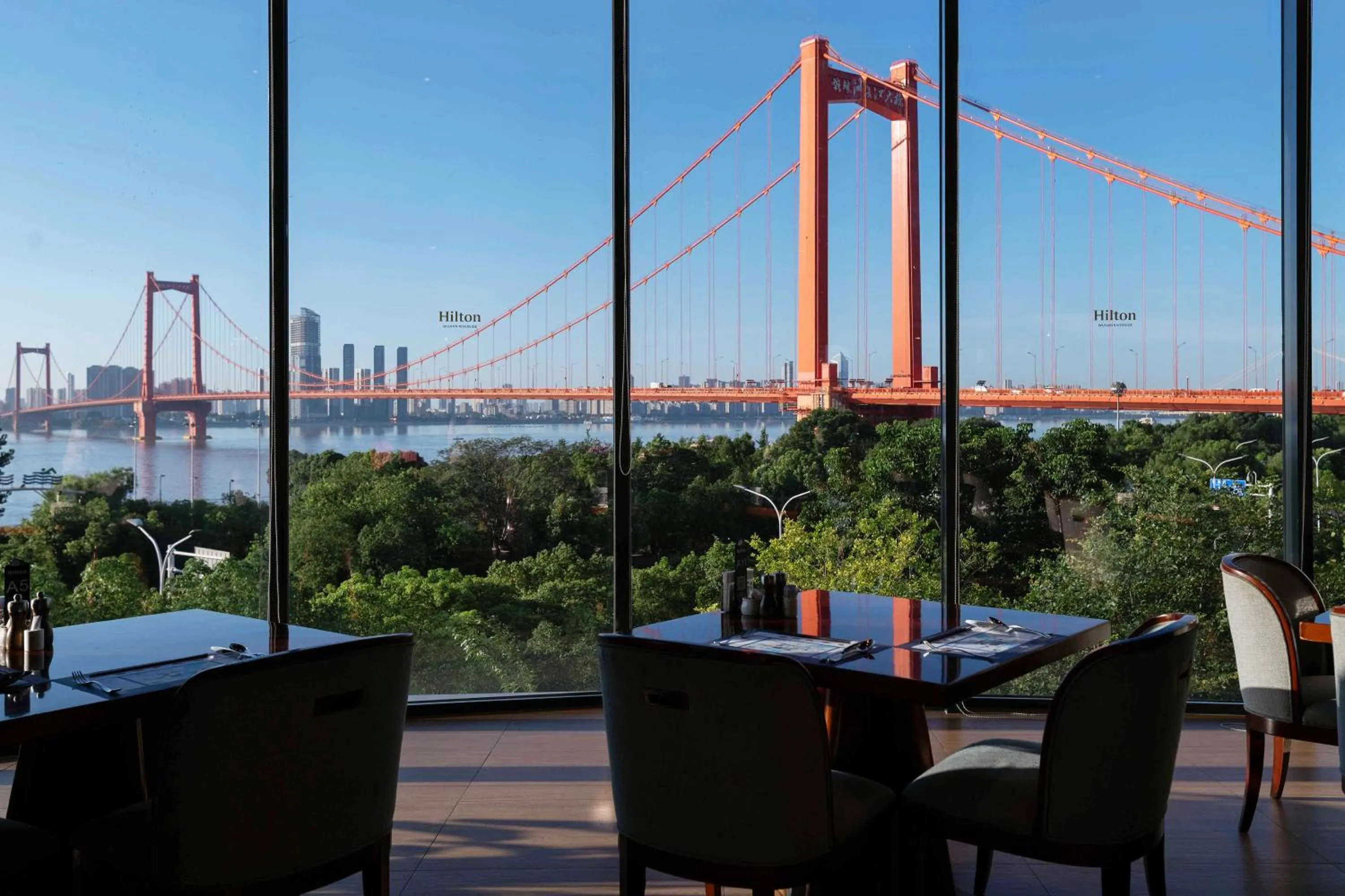 Restaurant/places to eat in Hilton Wuhan Yangtze Riverside