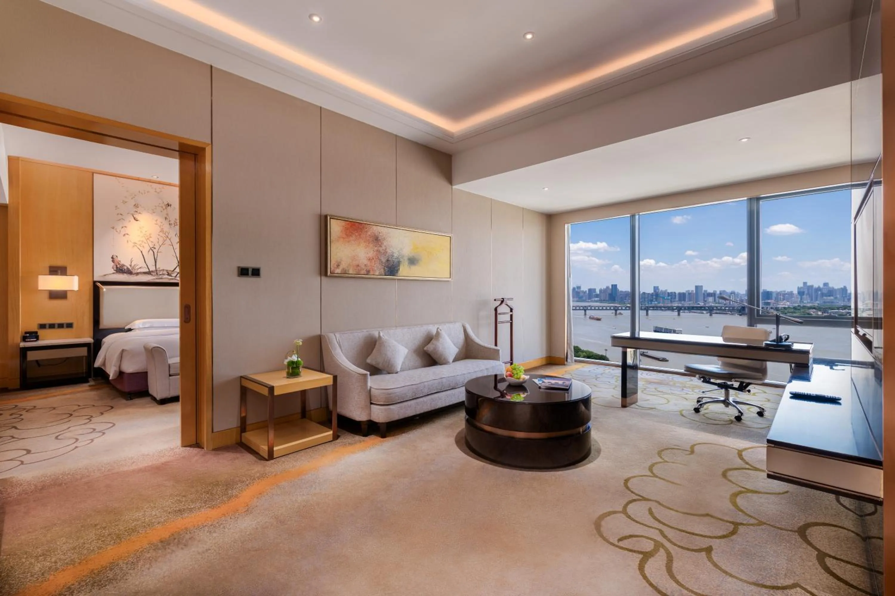 Photo of the whole room, Bed in Hilton Wuhan Yangtze Riverside