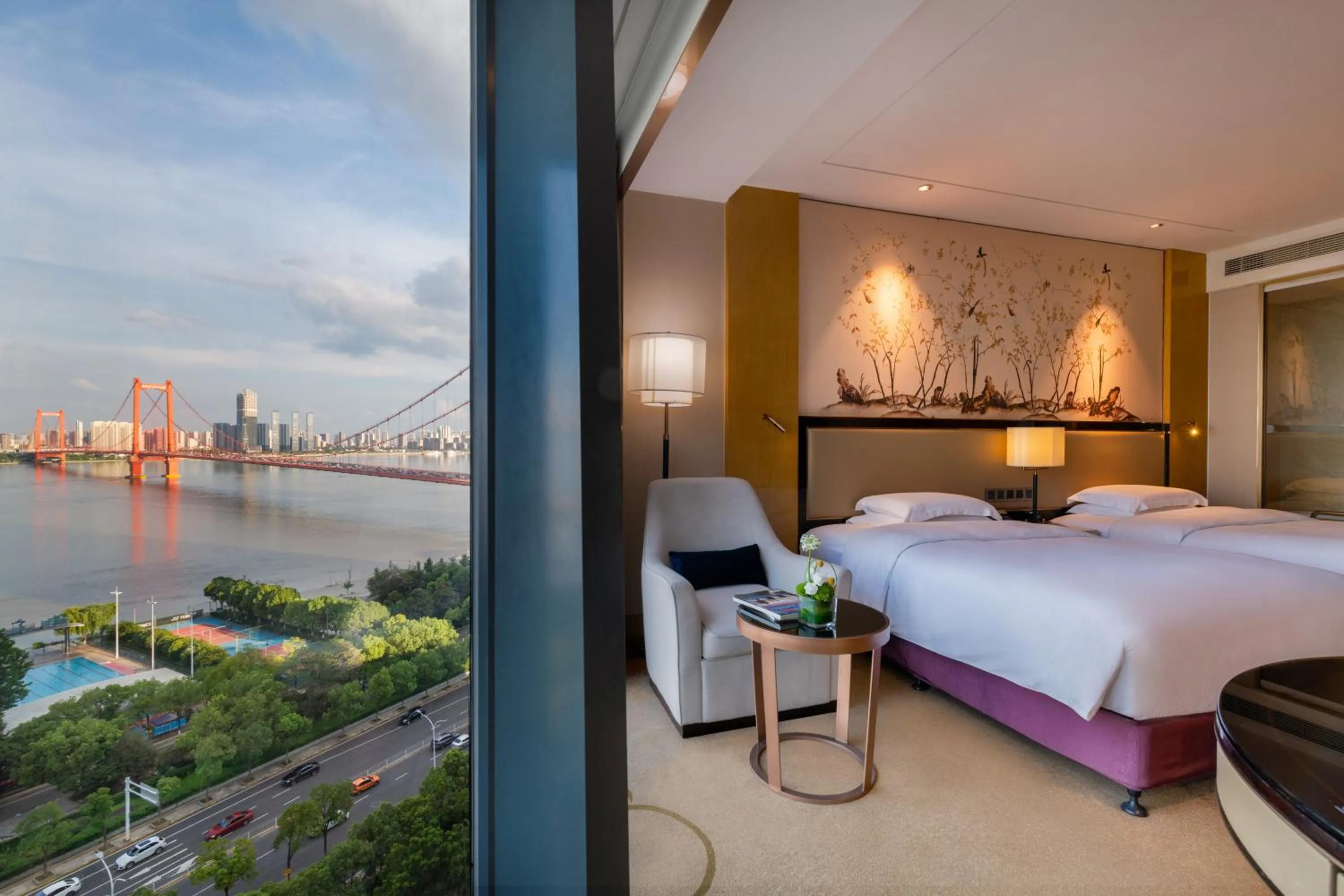 Photo of the whole room, Bed in Hilton Wuhan Yangtze Riverside