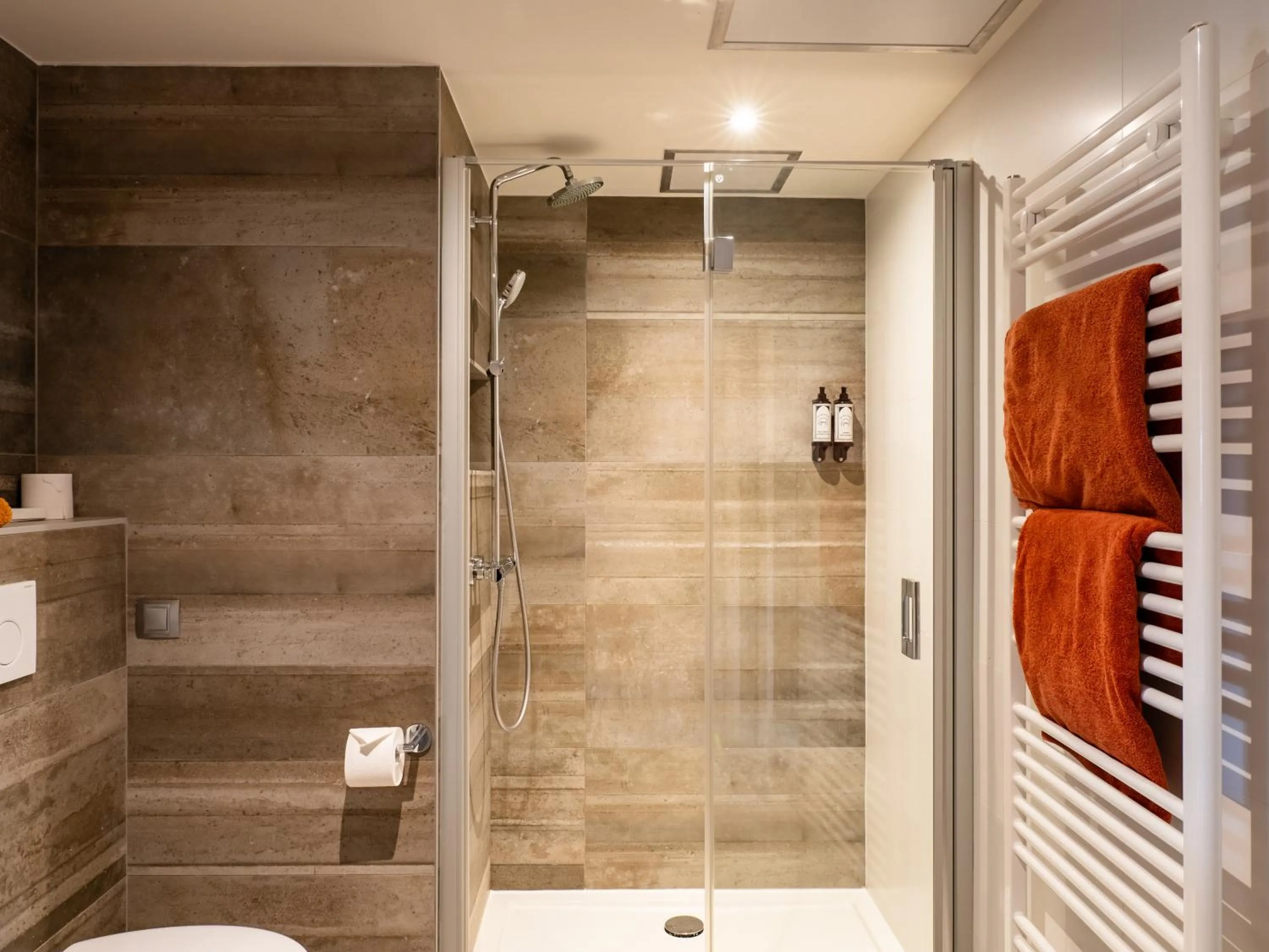 Shower in Tower Hotel Aalst