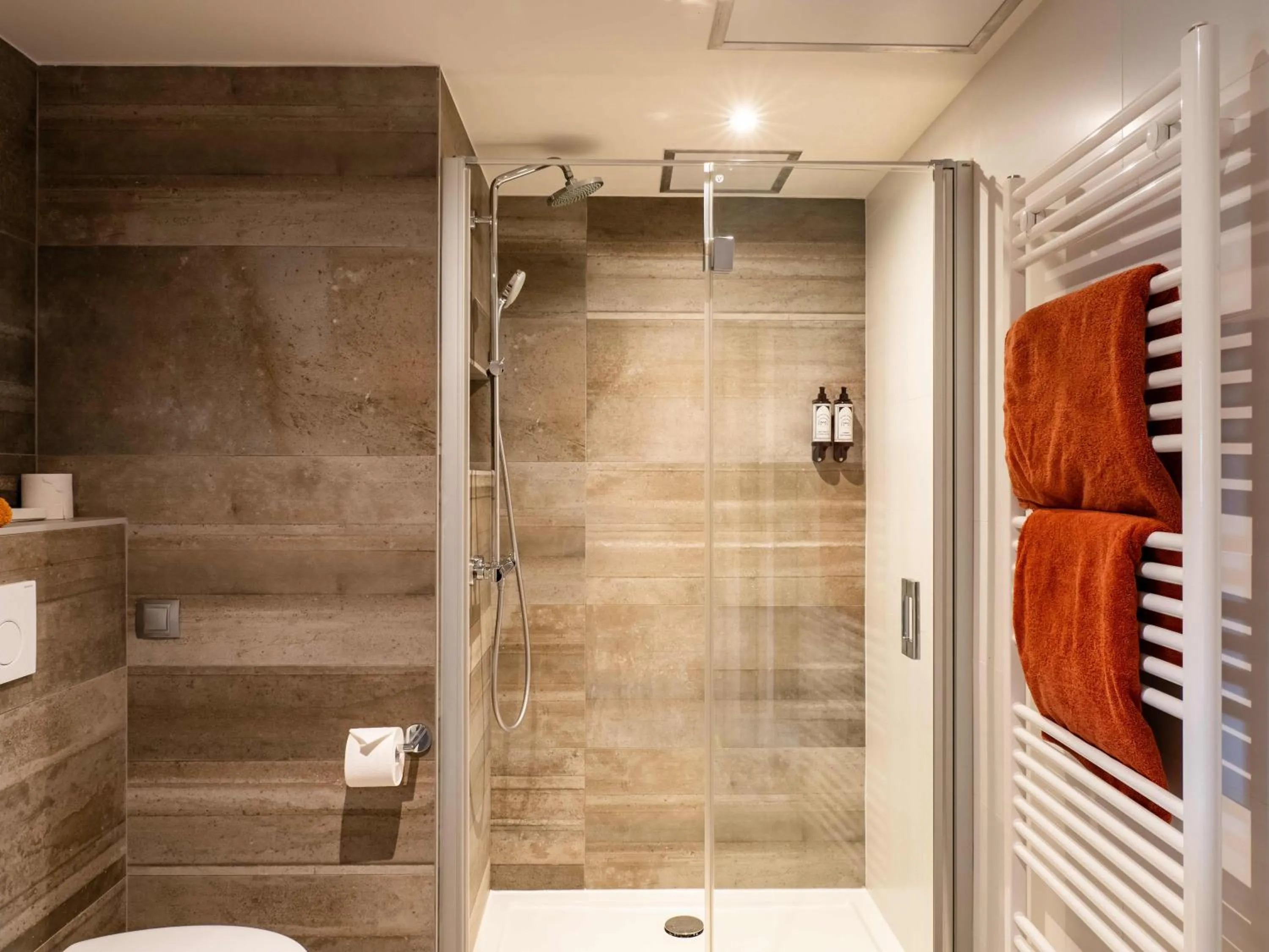 Shower in Tower Hotel Aalst