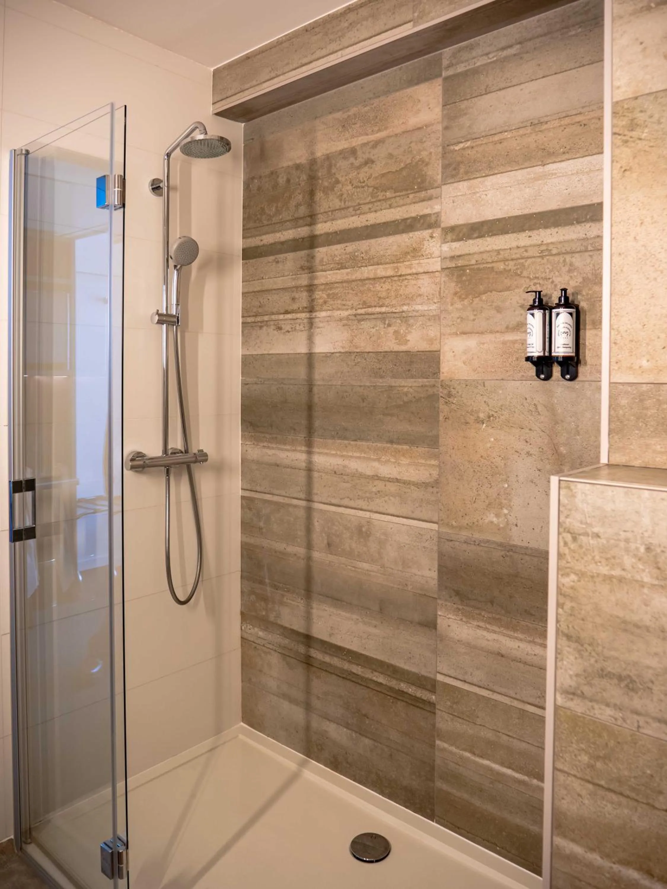 Shower in Tower Hotel Aalst