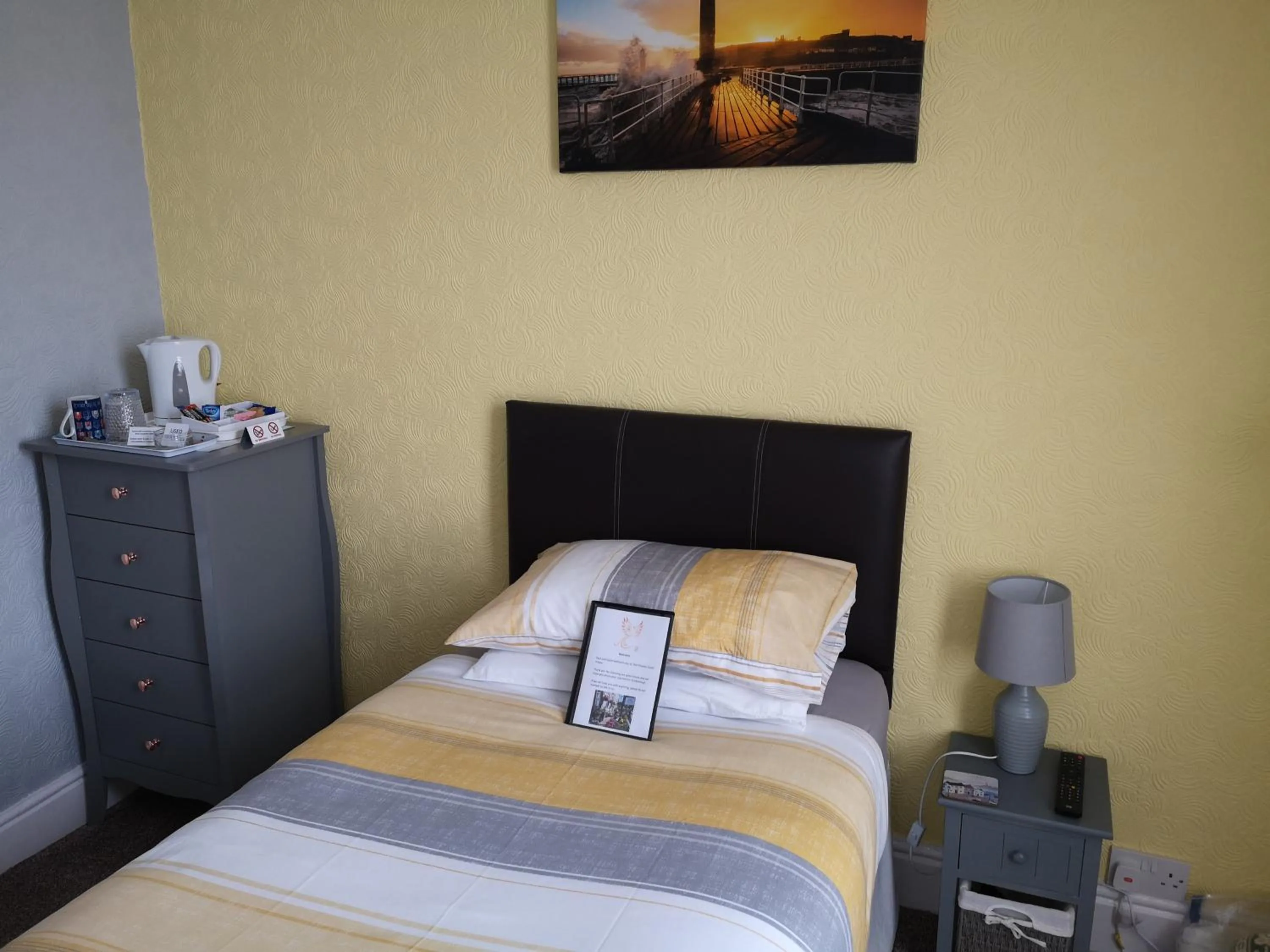 Bedroom in The Phoenix Guest House