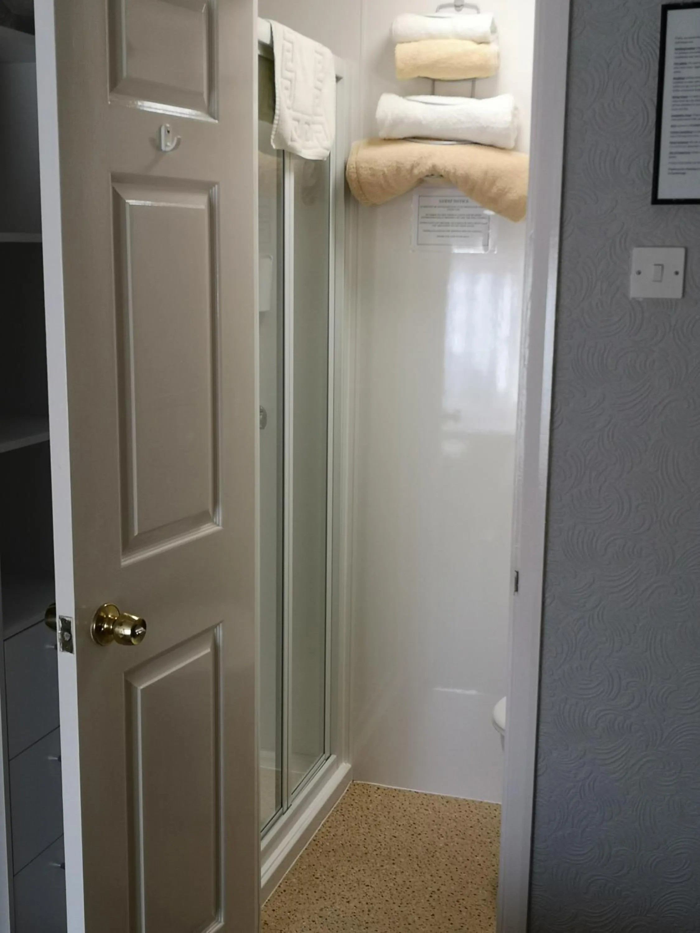 Shower in The Phoenix Guest House