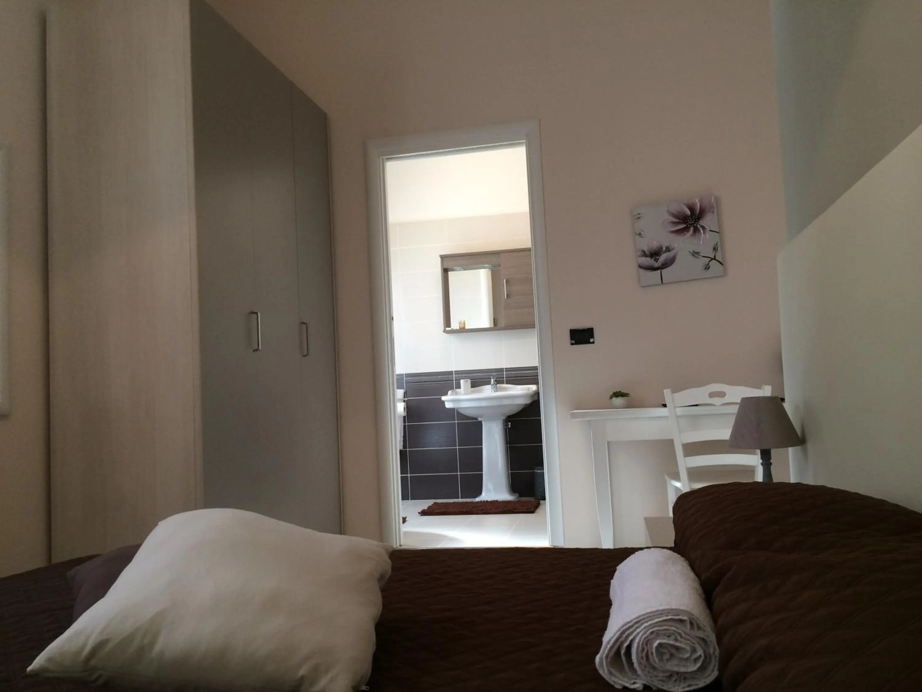 Photo of the whole room, Bed in Civico7