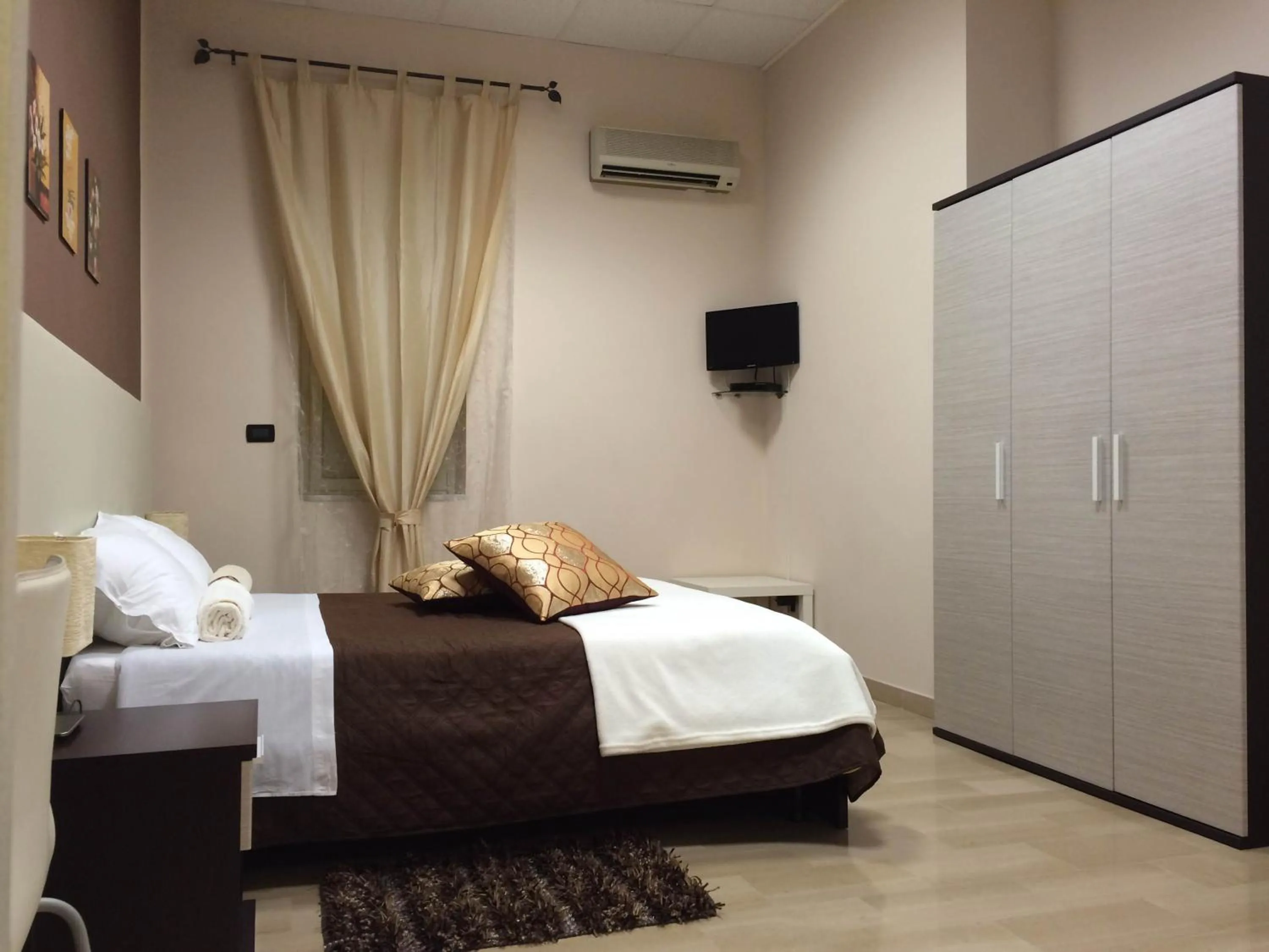 Photo of the whole room, Bed in Civico7