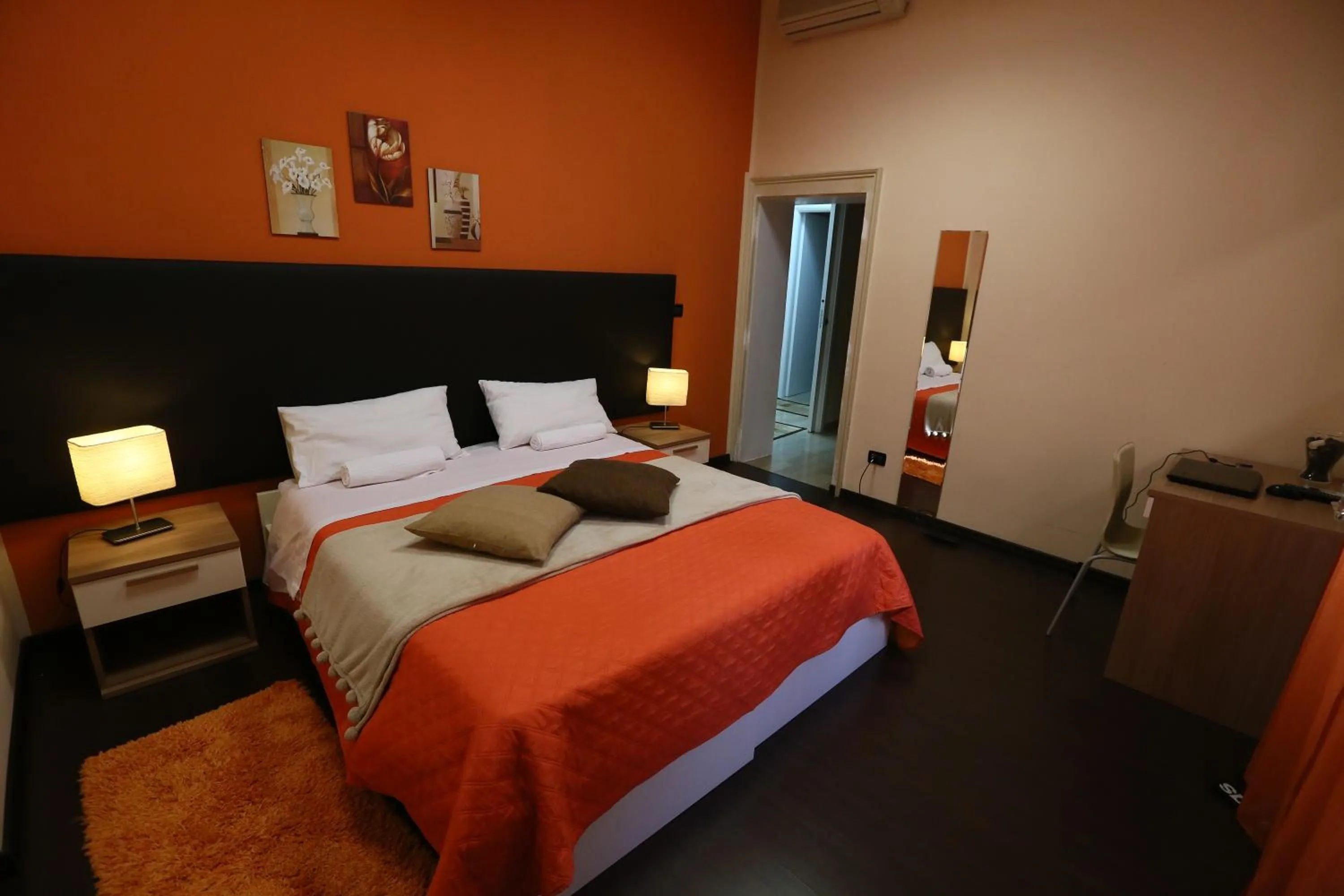 Photo of the whole room, Bed in Civico7