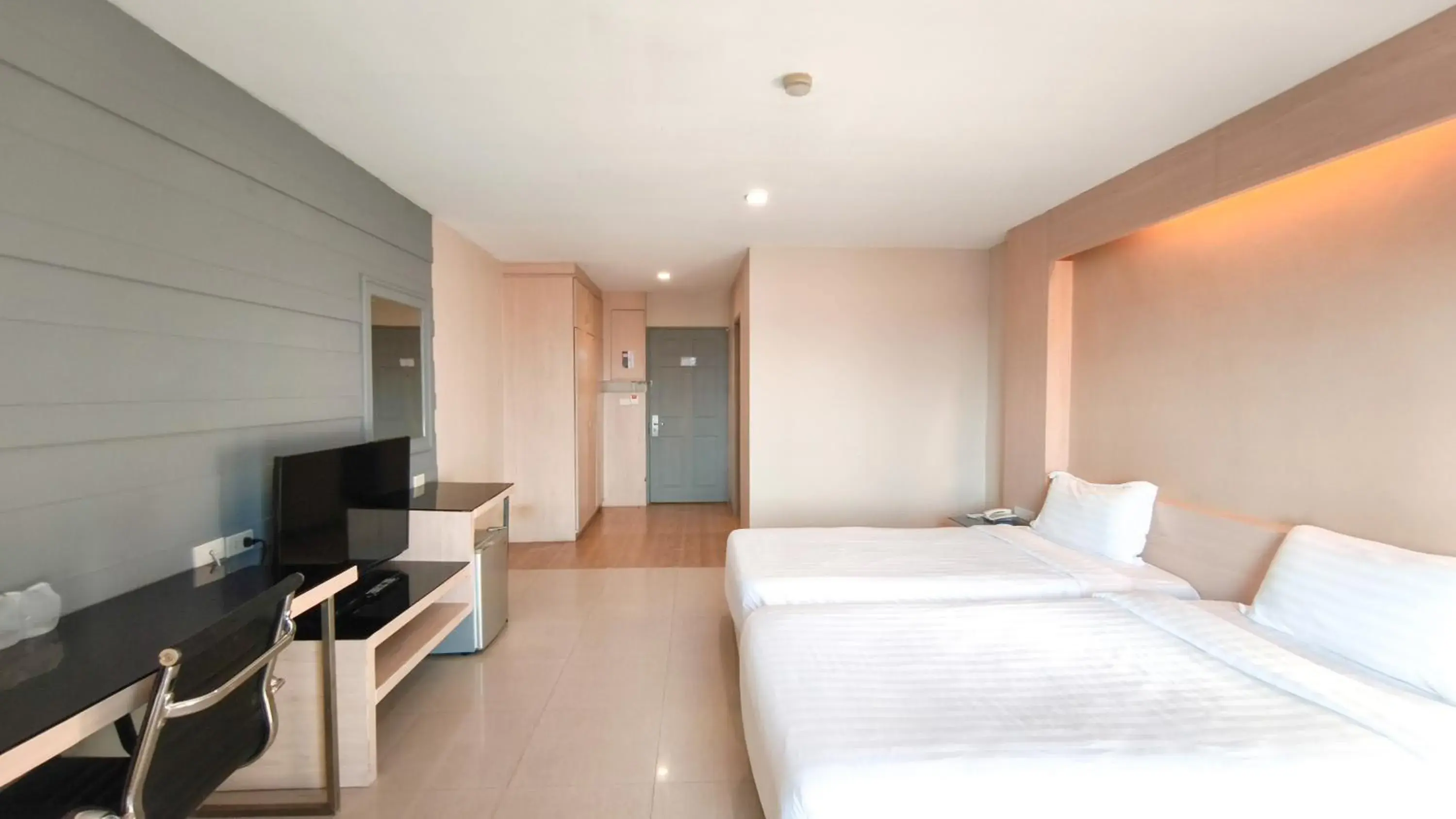 Deluxe Twin Room in Avana Residence Deluxe Twin Room in Avana Residence