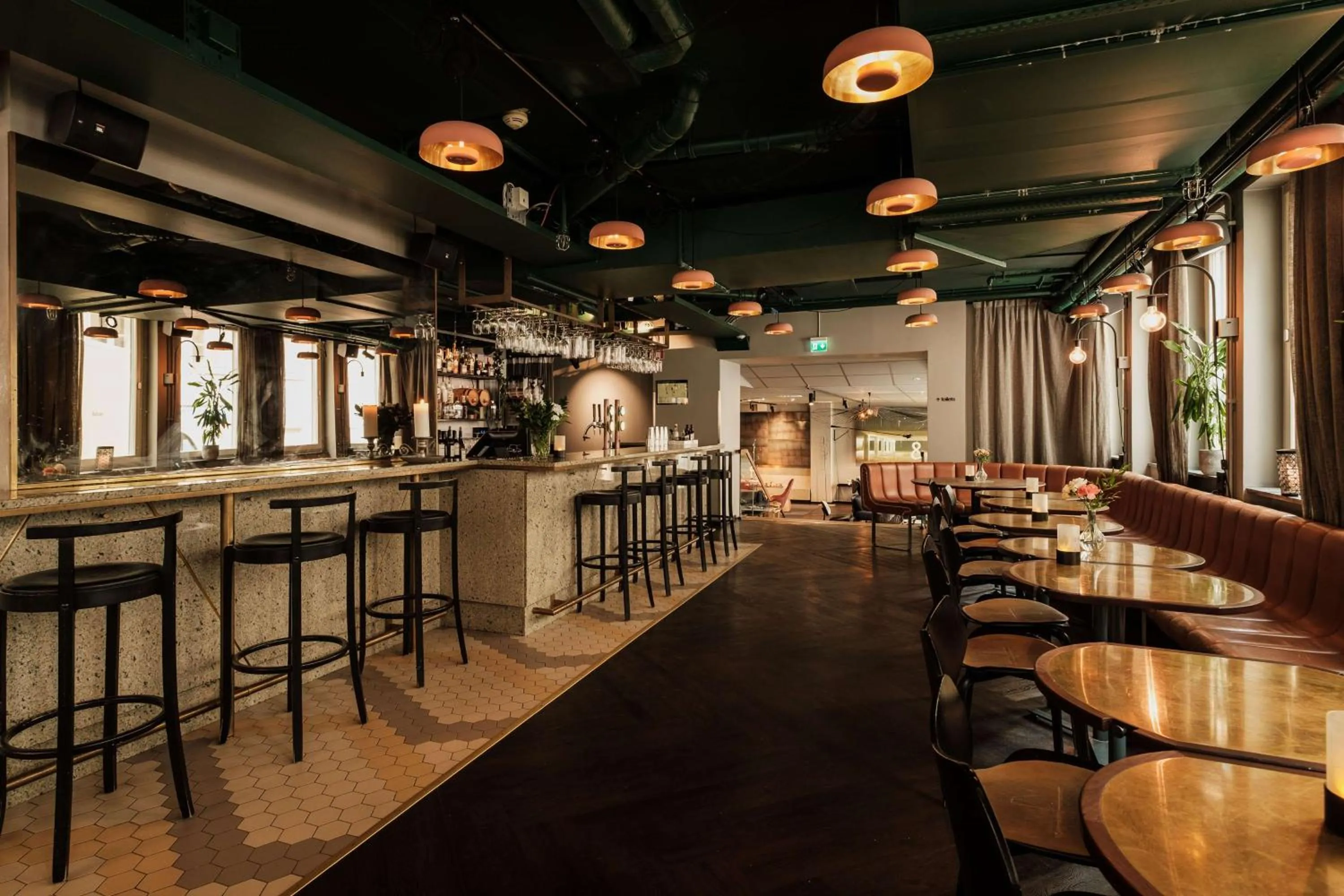 Lounge or bar in Best Western and hotel