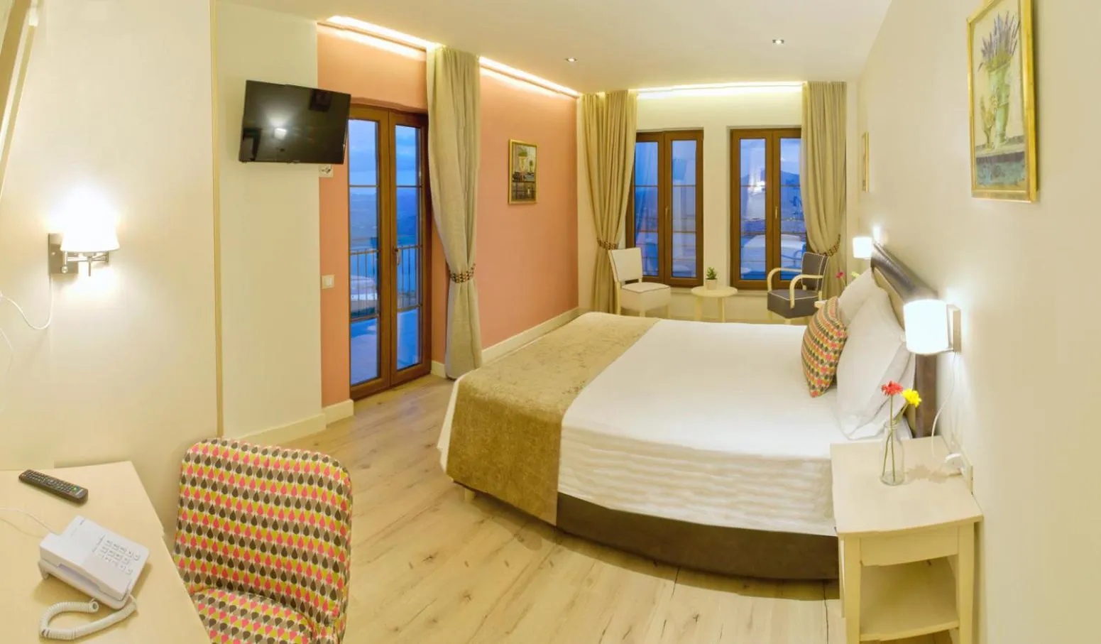 Photo of the whole room, Bed in Arktos Hotel