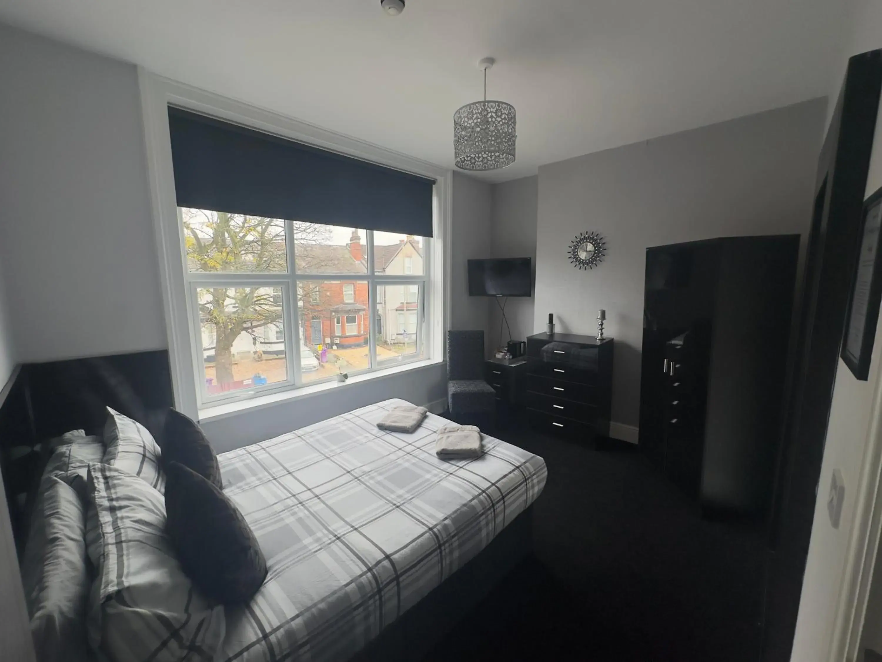 Standard Double Room with Shared Bathroom in The Prince Alfred Rooms Standard Double Room with Shared Bathroom in The Prince Alfred Rooms