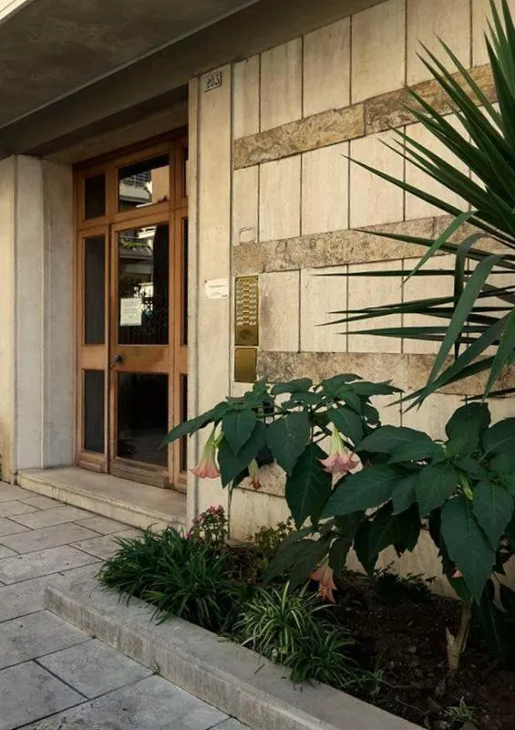 Property building in Attico 203