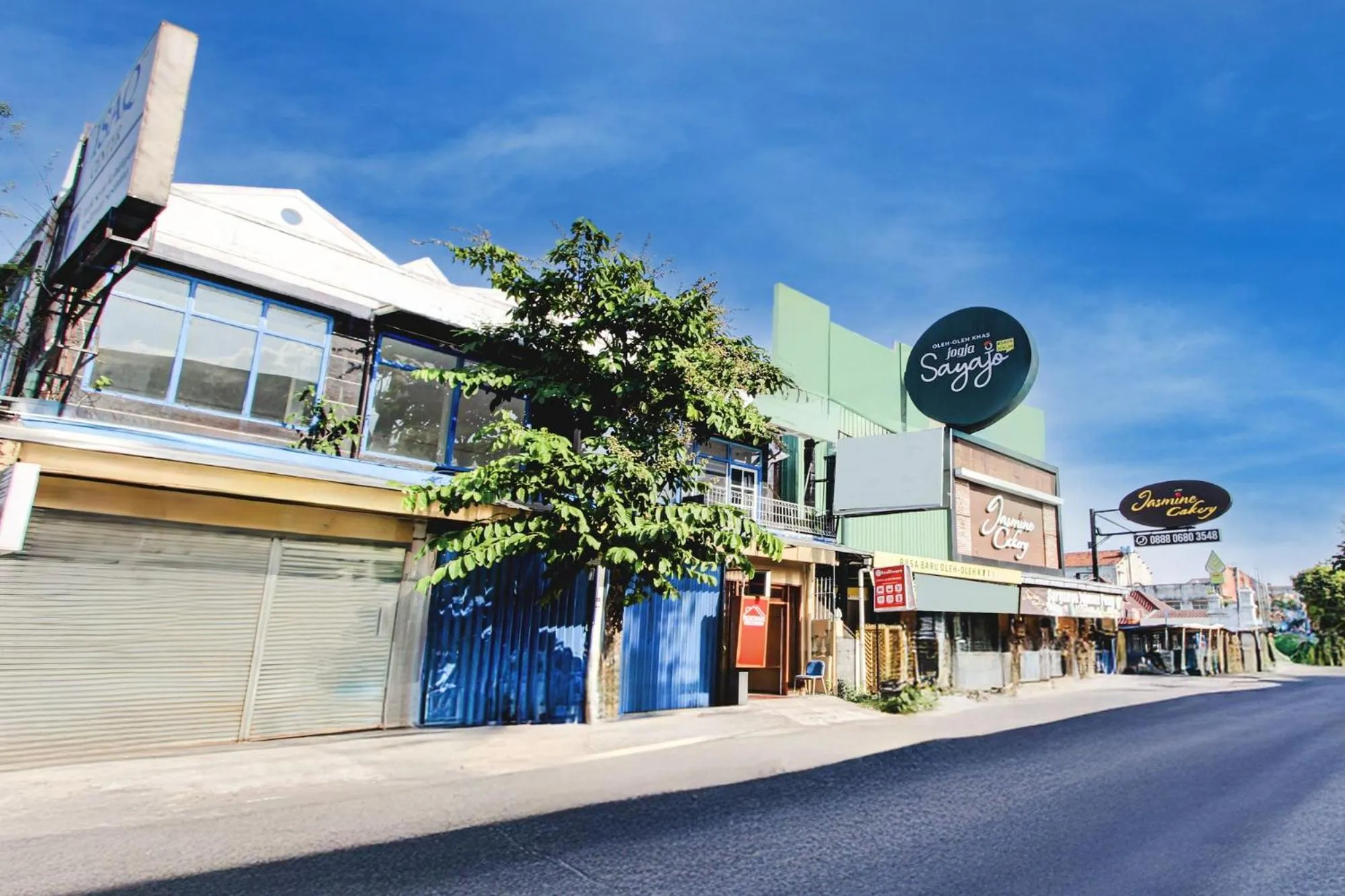 Property building in Hotel O Near Tugu Yogyakarta 2 formerly Monjali Inn