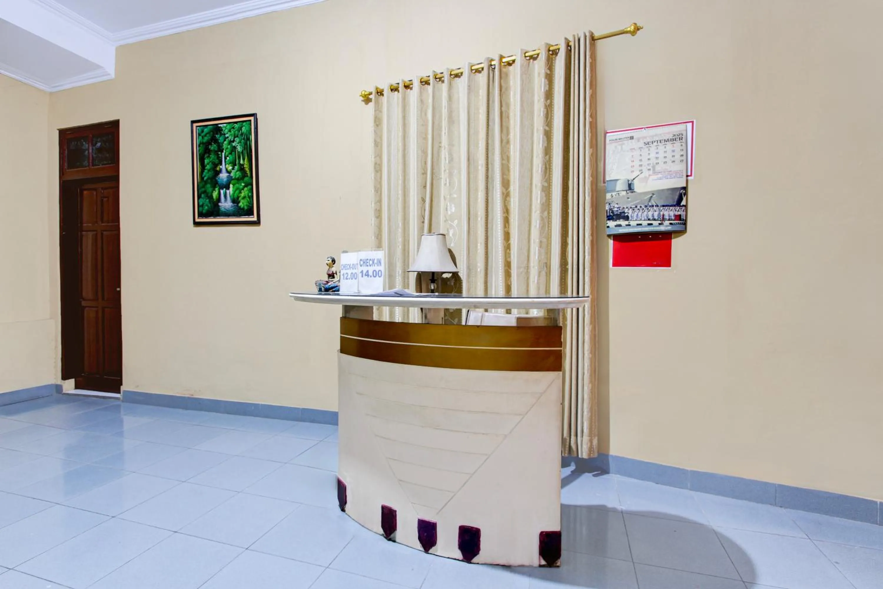 Lobby or reception in Hotel O Near Tugu Yogyakarta 2 formerly Monjali Inn