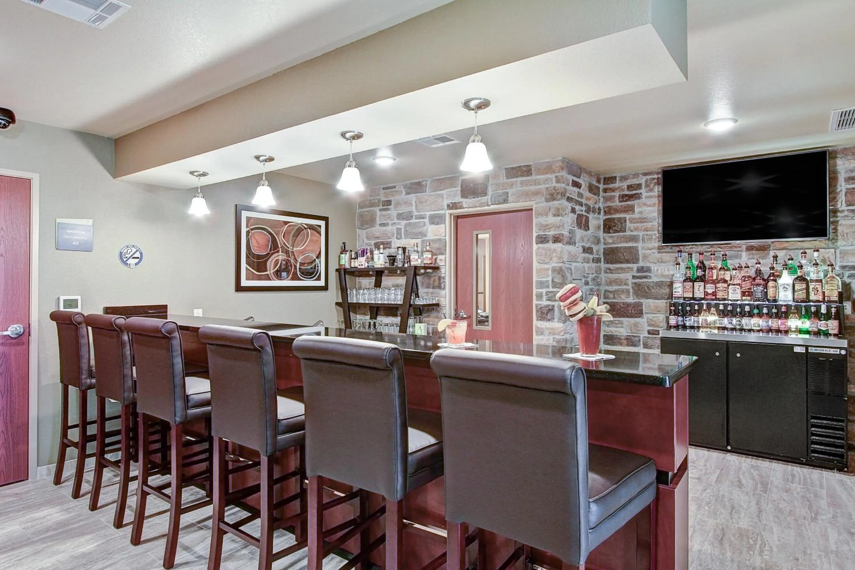 Lounge or bar in Cobblestone Hotel & Suites Pulaski/Green Bay