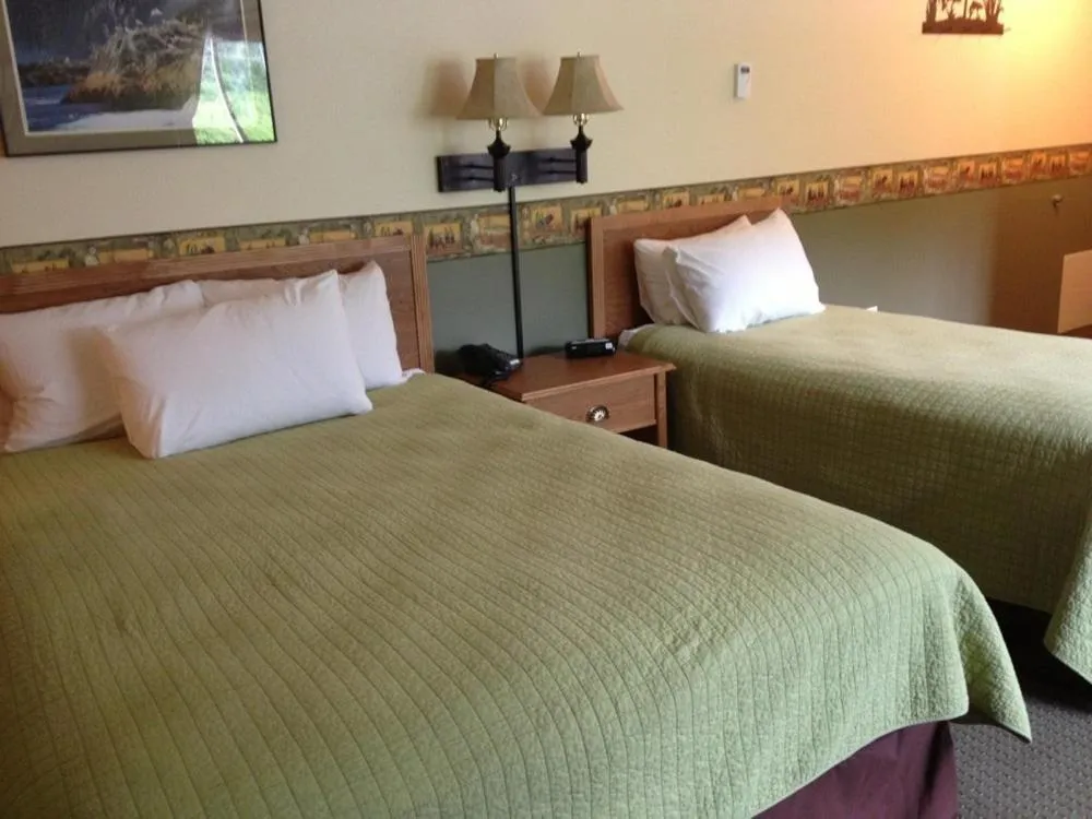 Mountain view in Longliner Lodge and Suites