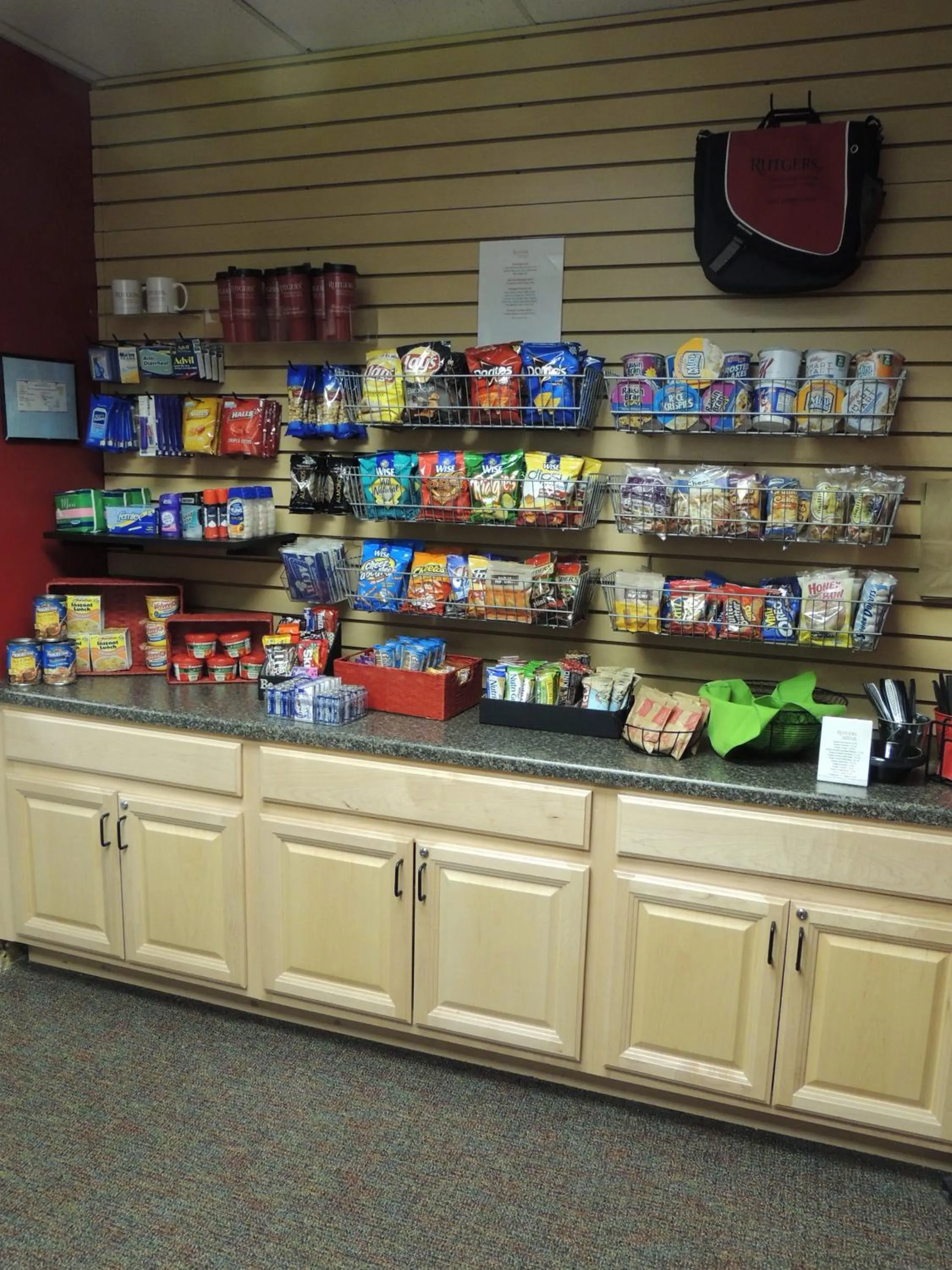 On-site shops in Rutgers University Inn and Conference Center