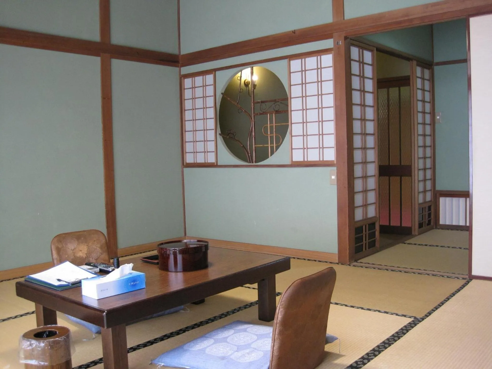 Photo of the whole room in Suminoe Ryokan