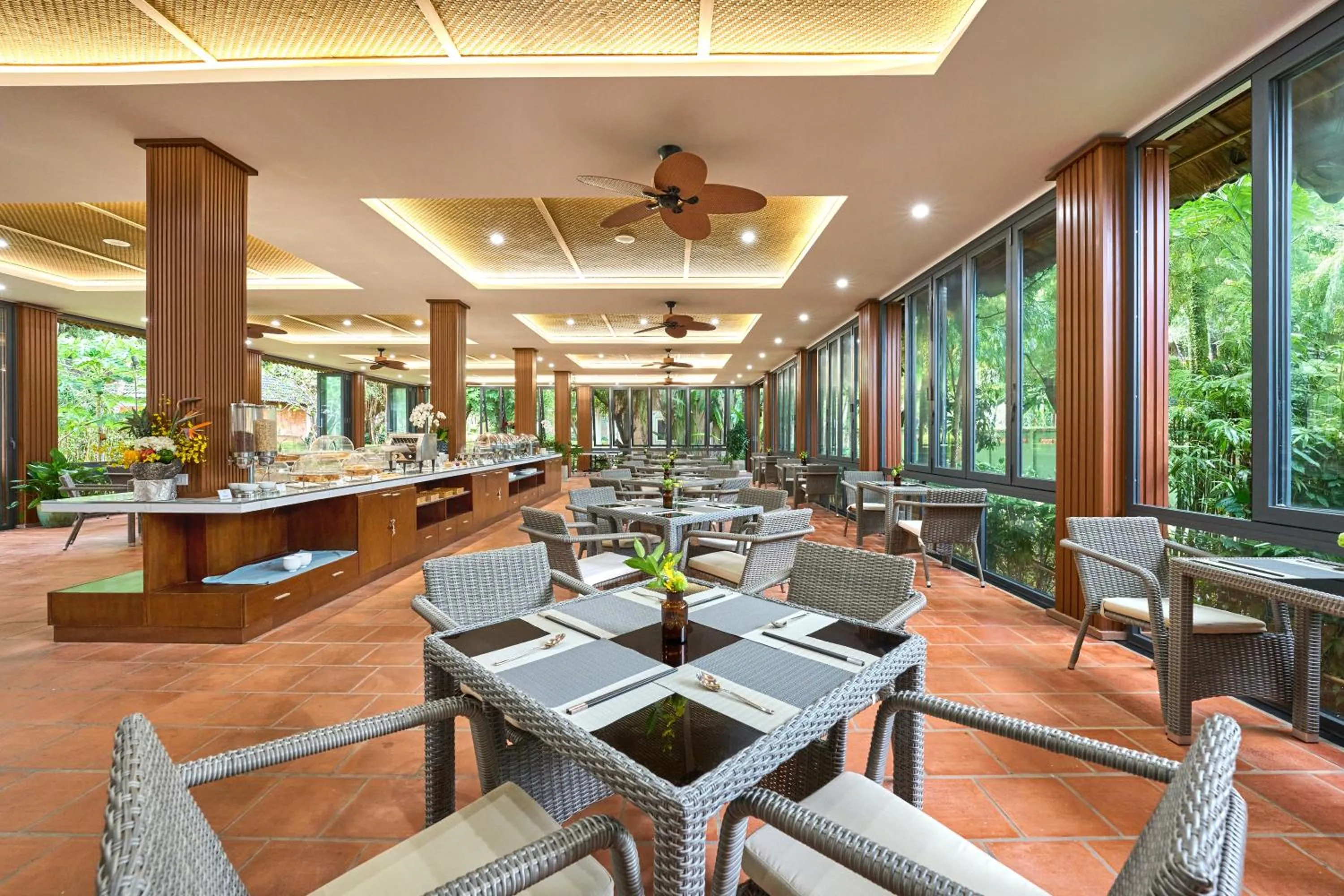 Restaurant/places to eat in Famiana Green Villa - Complimentary Airport Shuttle