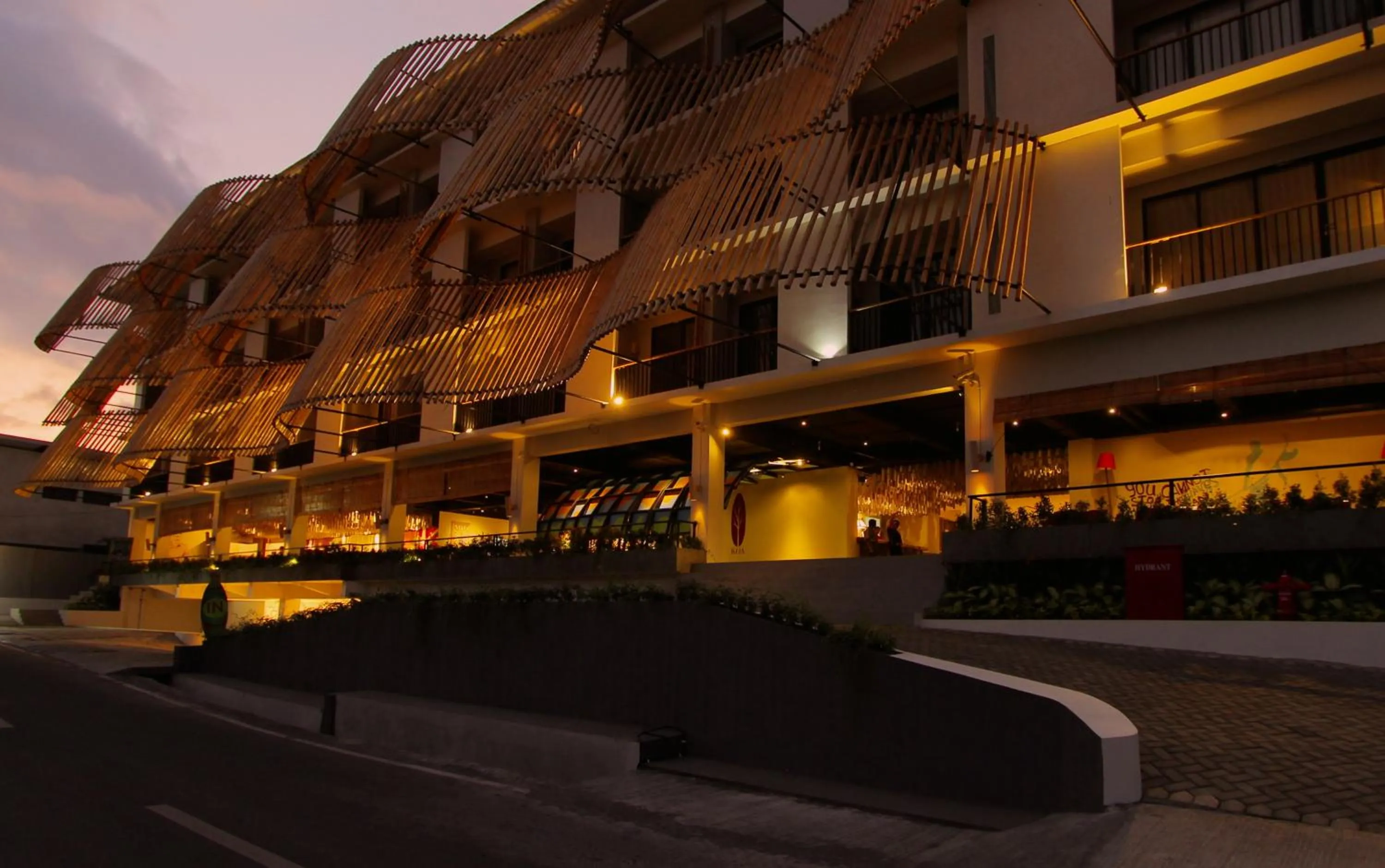 Decorative detail in Koa D Surfer Hotel