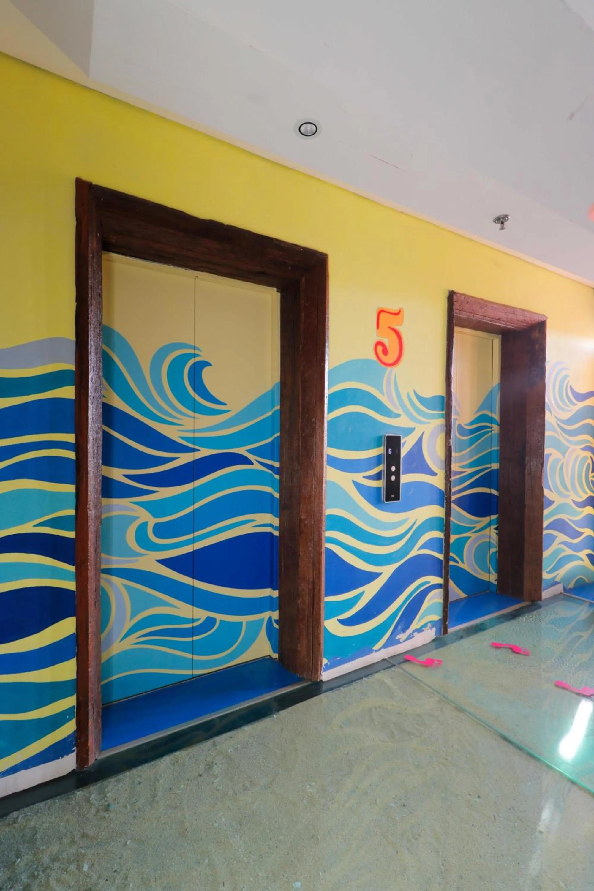 Decorative detail in Koa D Surfer Hotel