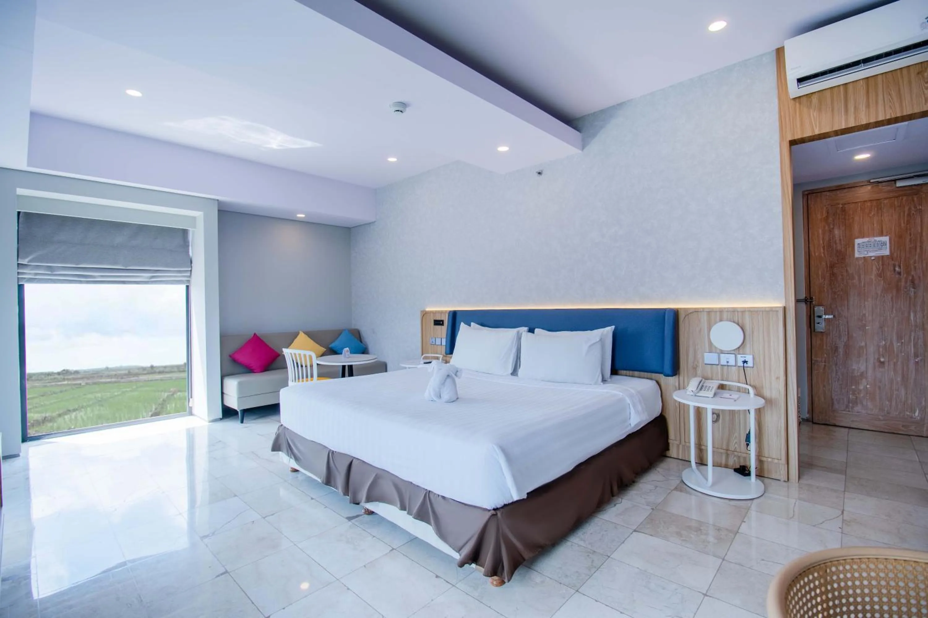 Bed in Koa D Surfer Hotel