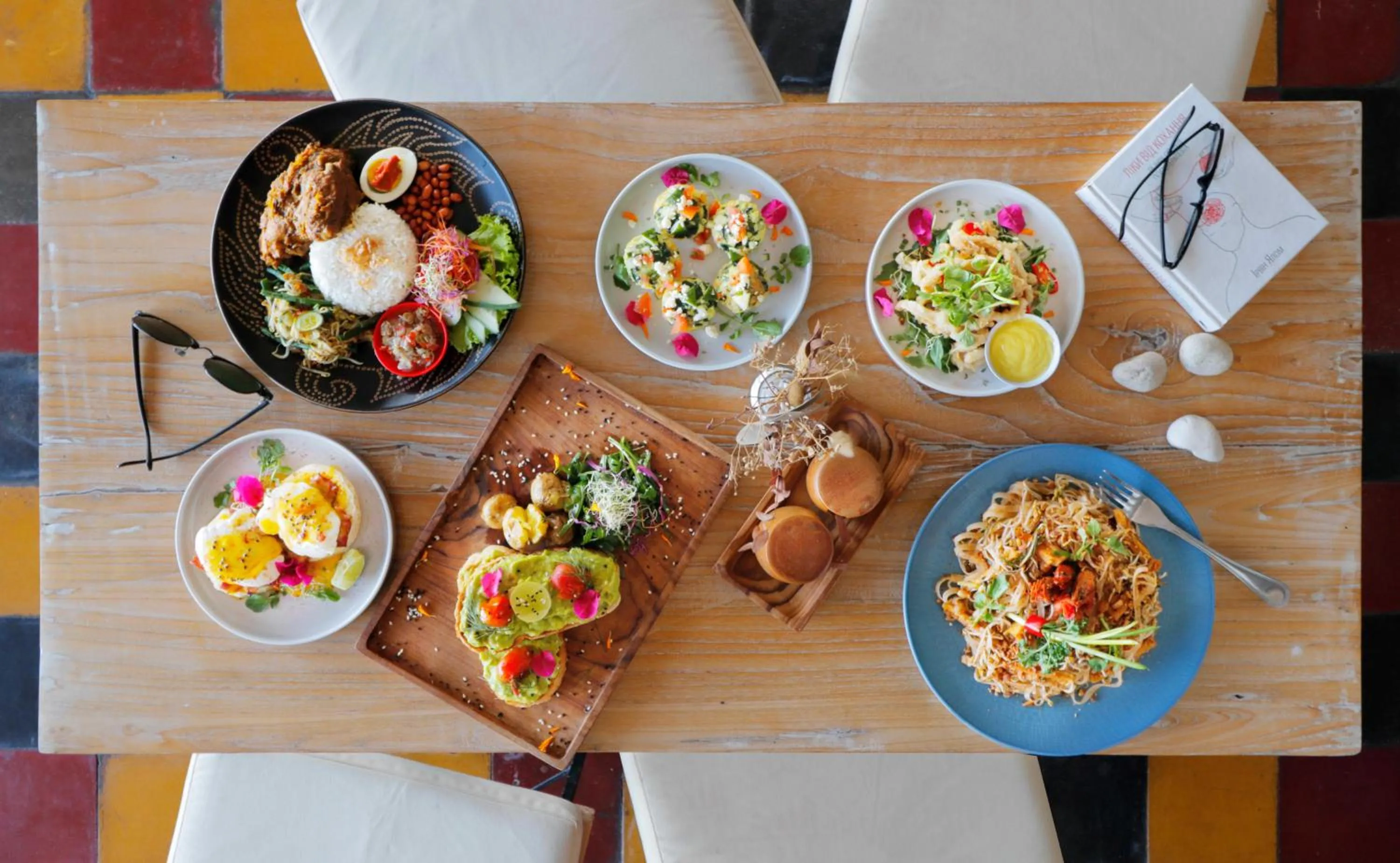 Food in Koa D Surfer Hotel