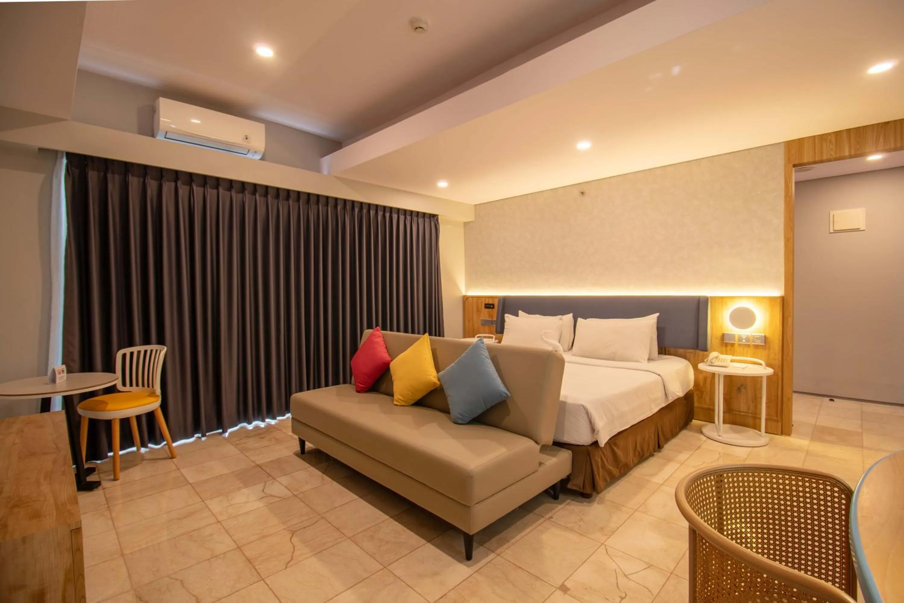 Bedroom, Bed in Koa D Surfer Hotel