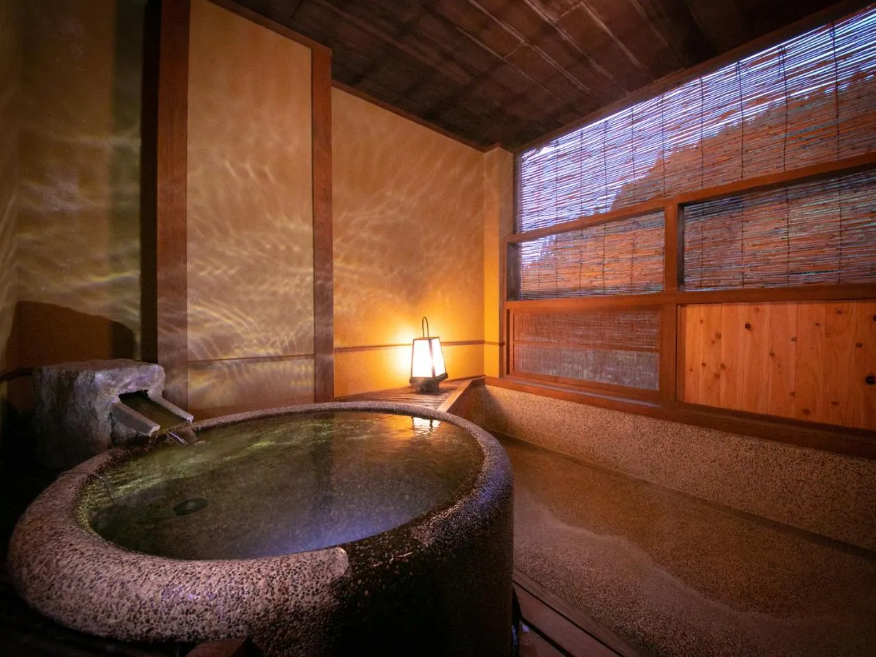 Hot Spring Bath in Hosenji Kanko Hotel Yumotoya