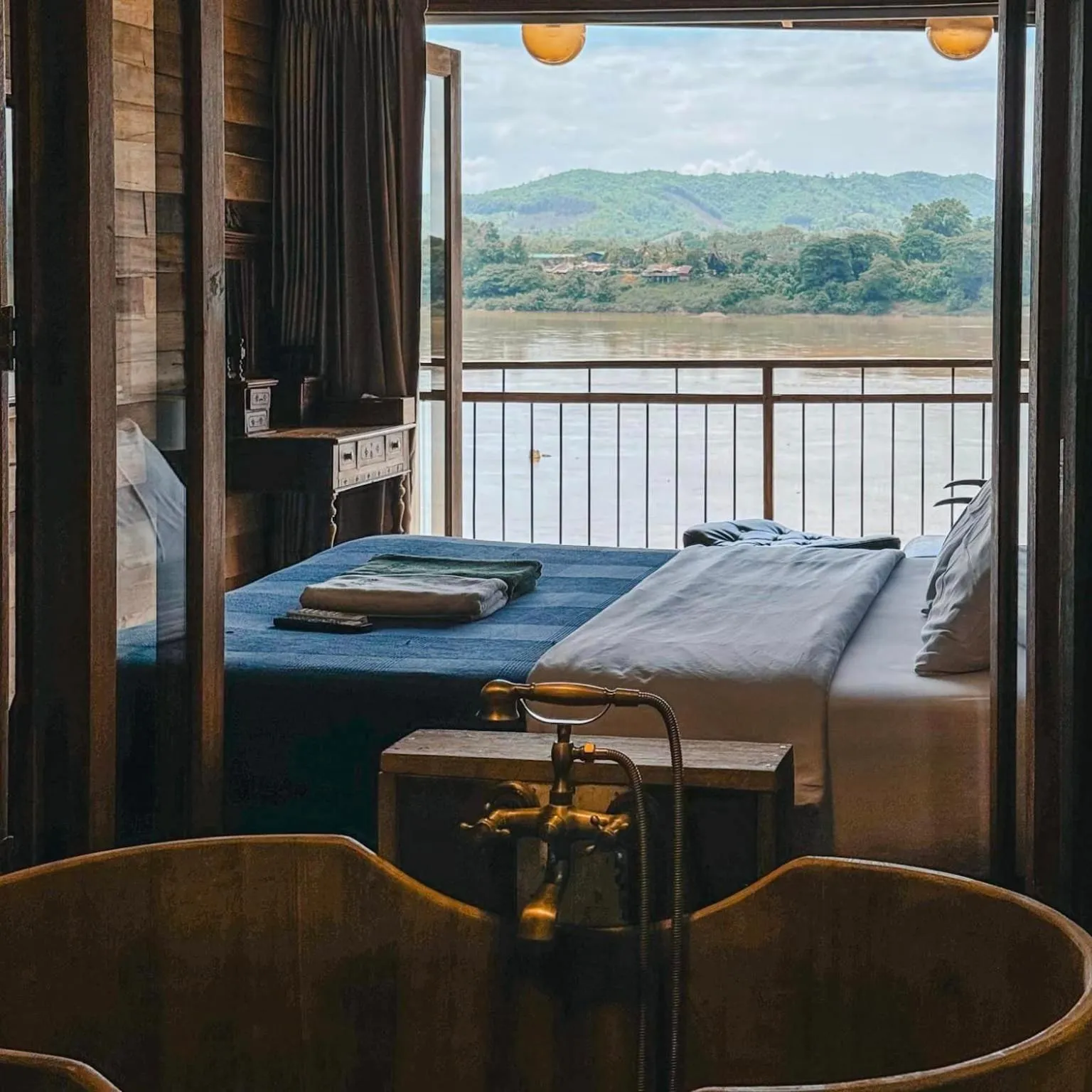 Bathroom in Suneta Hotel Chiangkhan Soi 6