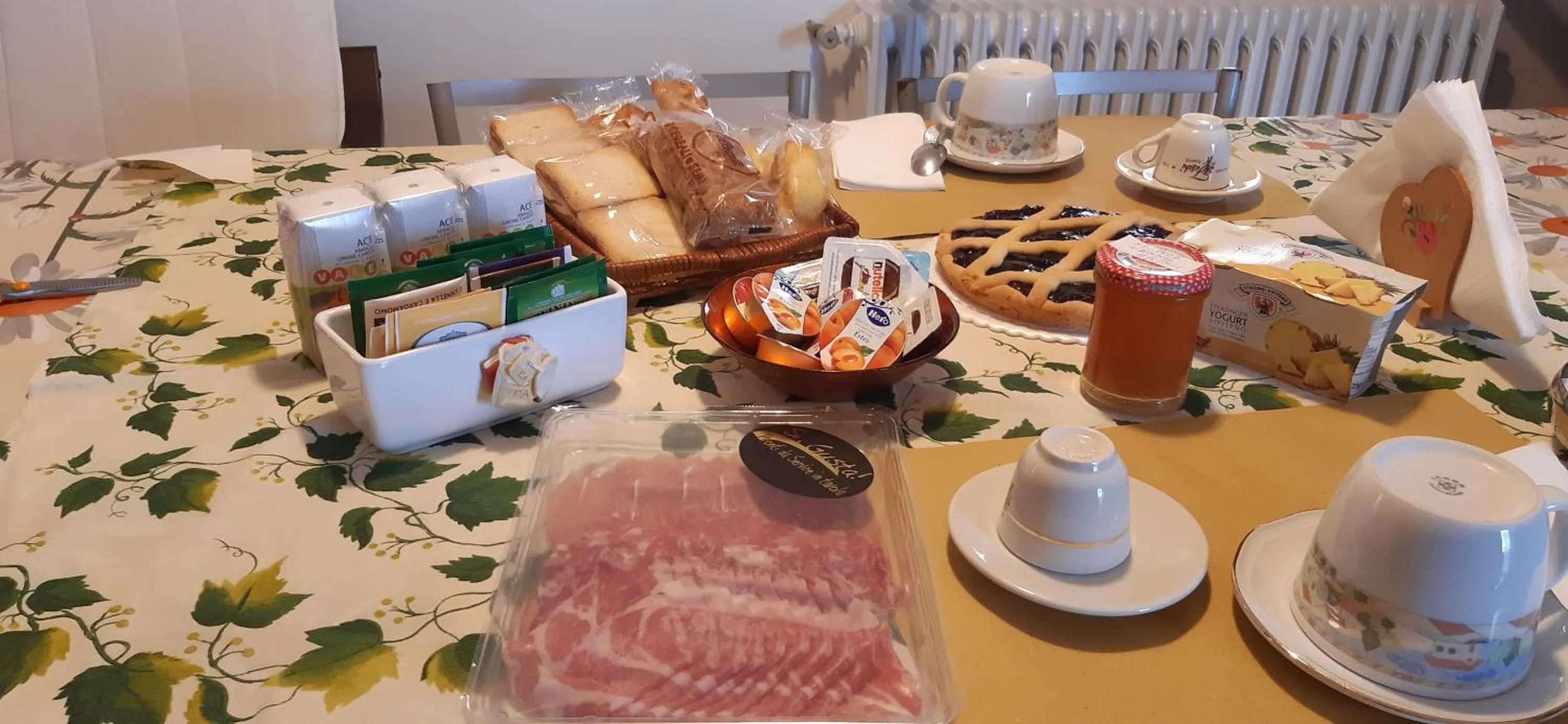 Breakfast in Le Fornaci