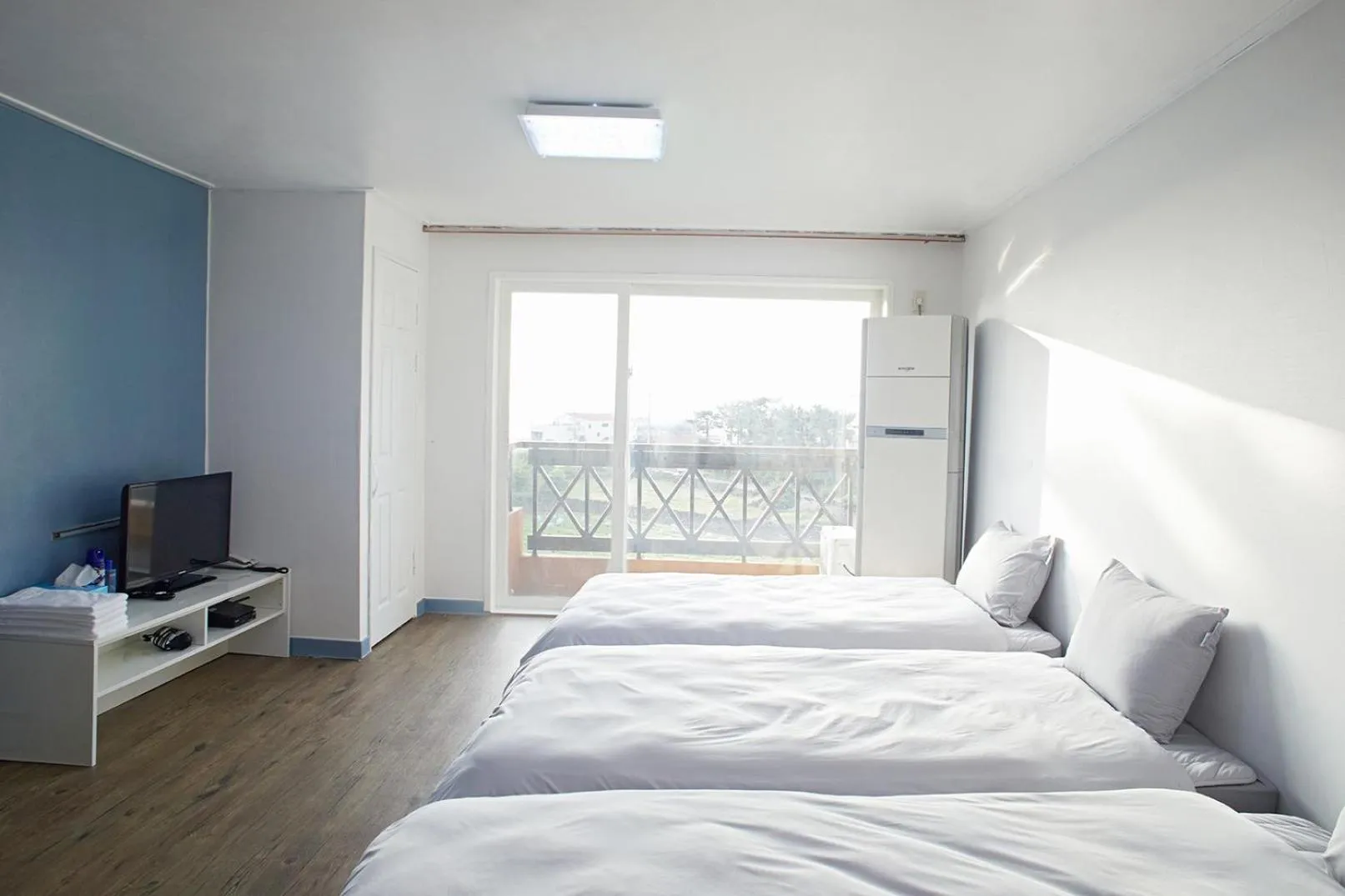 Bed in Jeju Tovice Condo New Building