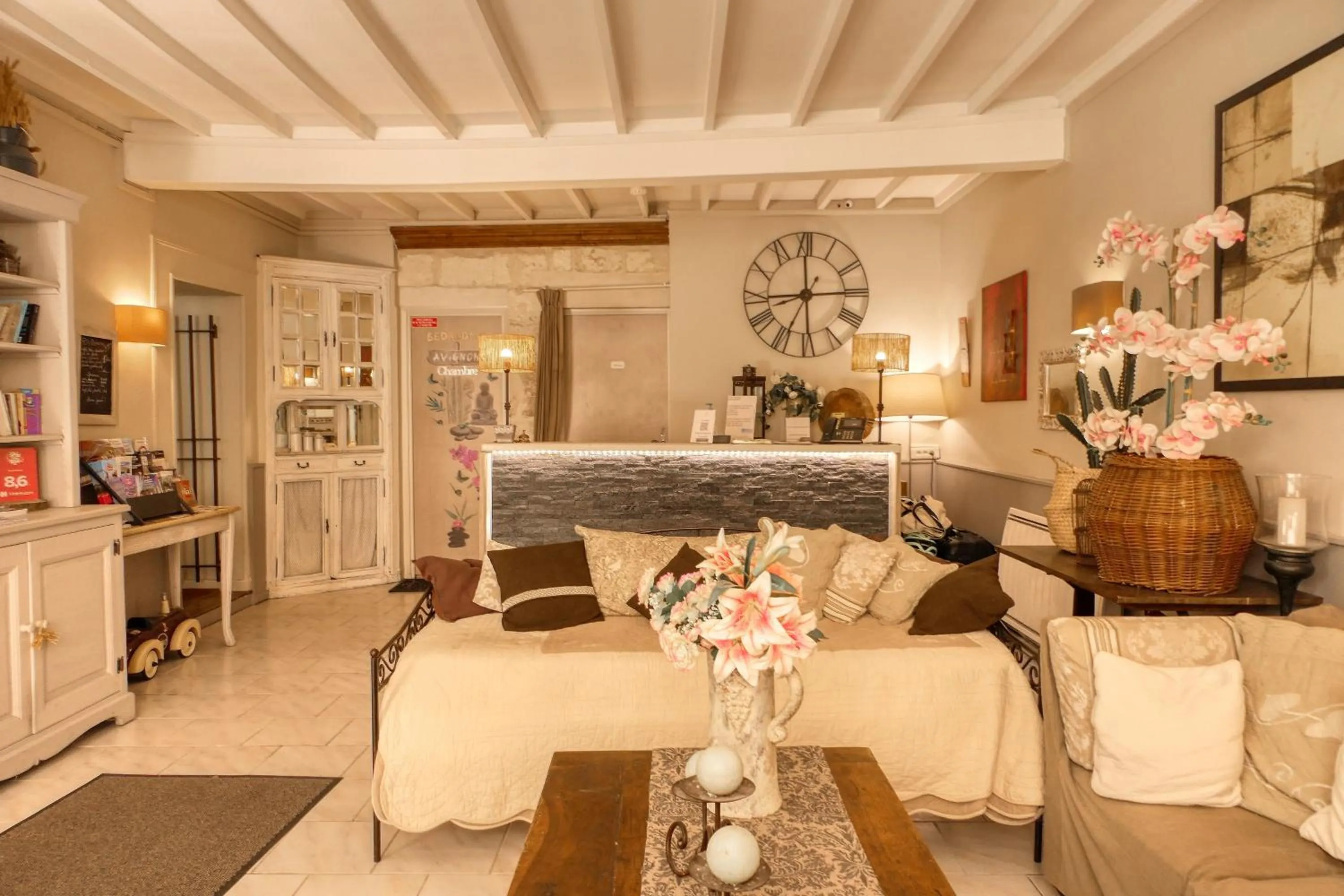 Lobby or reception in Hôtel Boquier, Avignon Centre