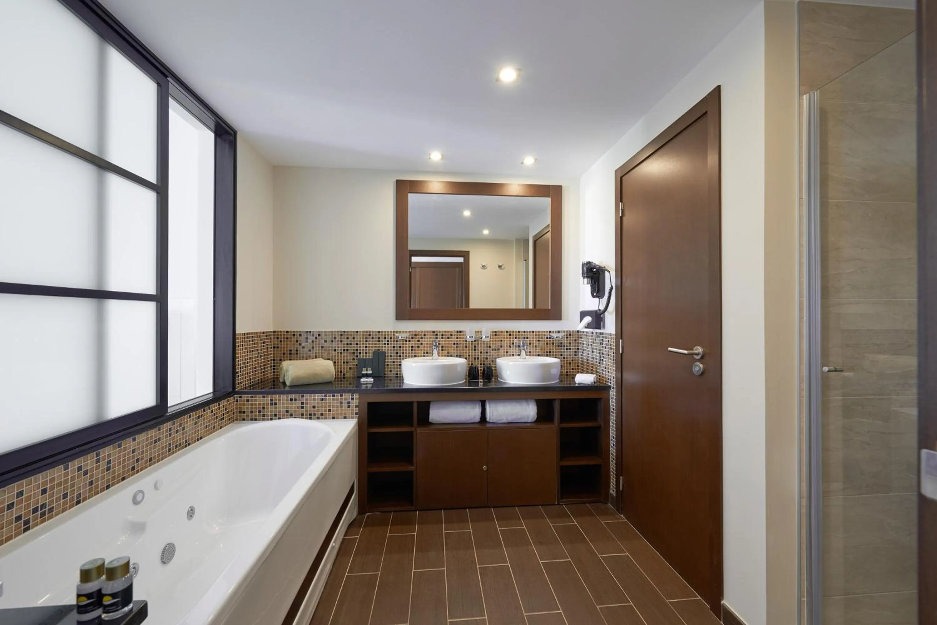 Bathroom in Meliá Laguna Beach