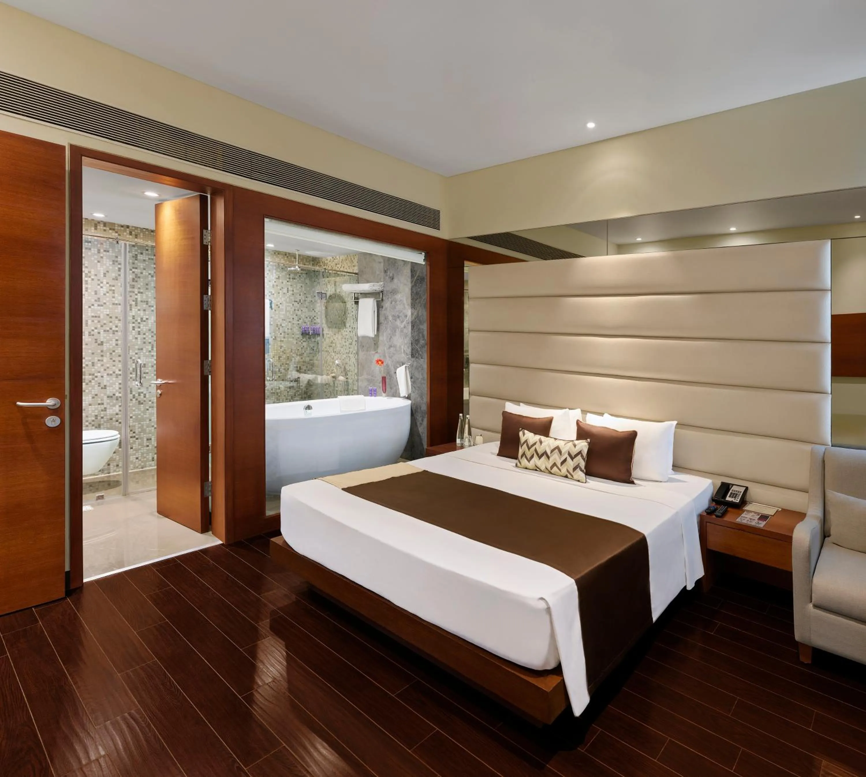 Bedroom, Bed in Vivanta Pune, Hinjawadi